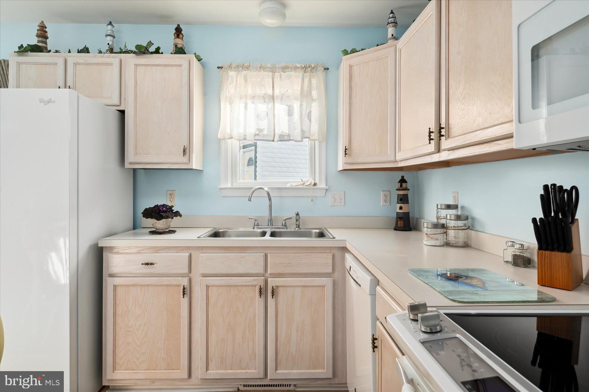 BAYSHORE ESTATES - Residential