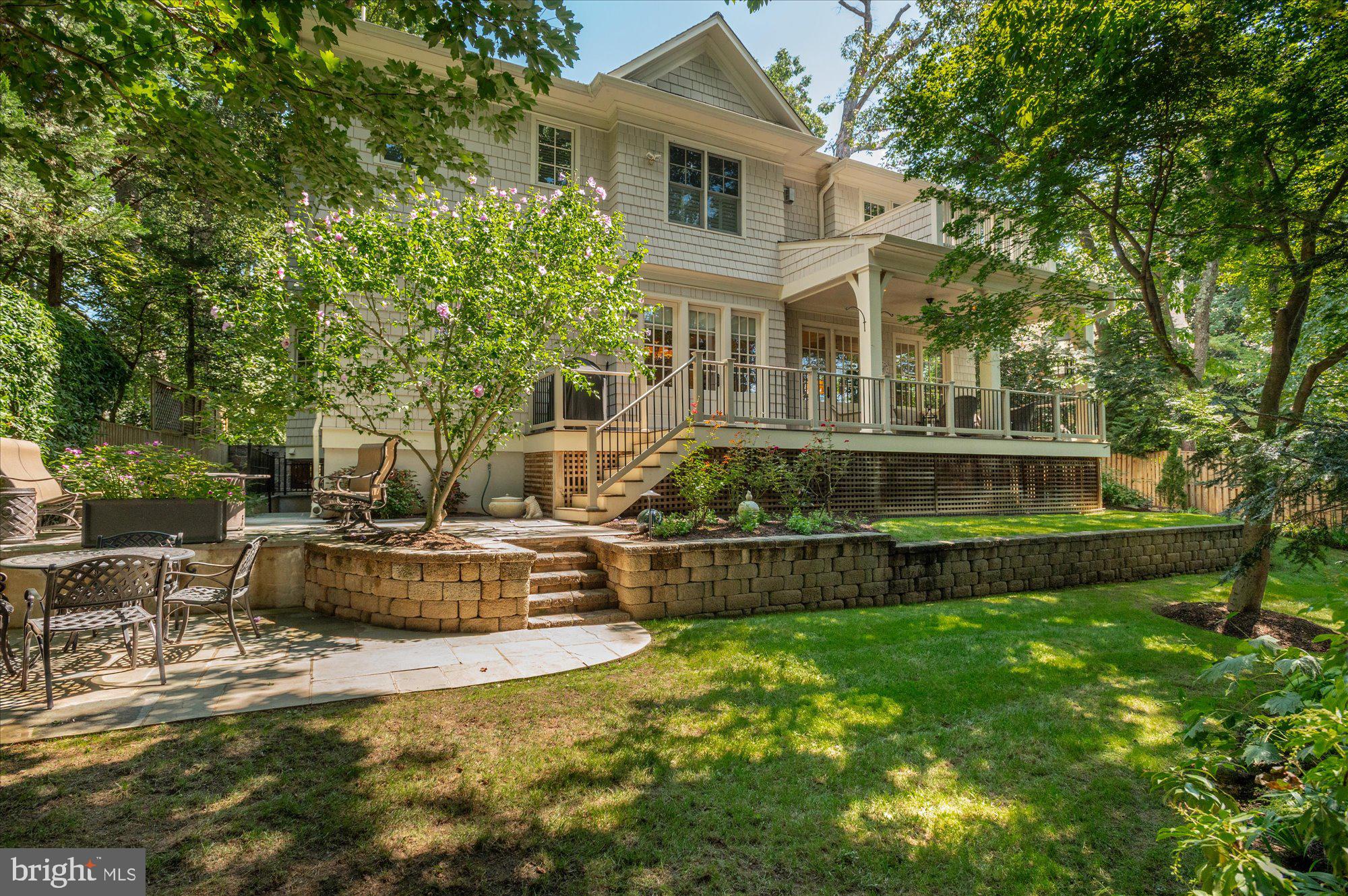 GREENWICH FOREST - Residential
