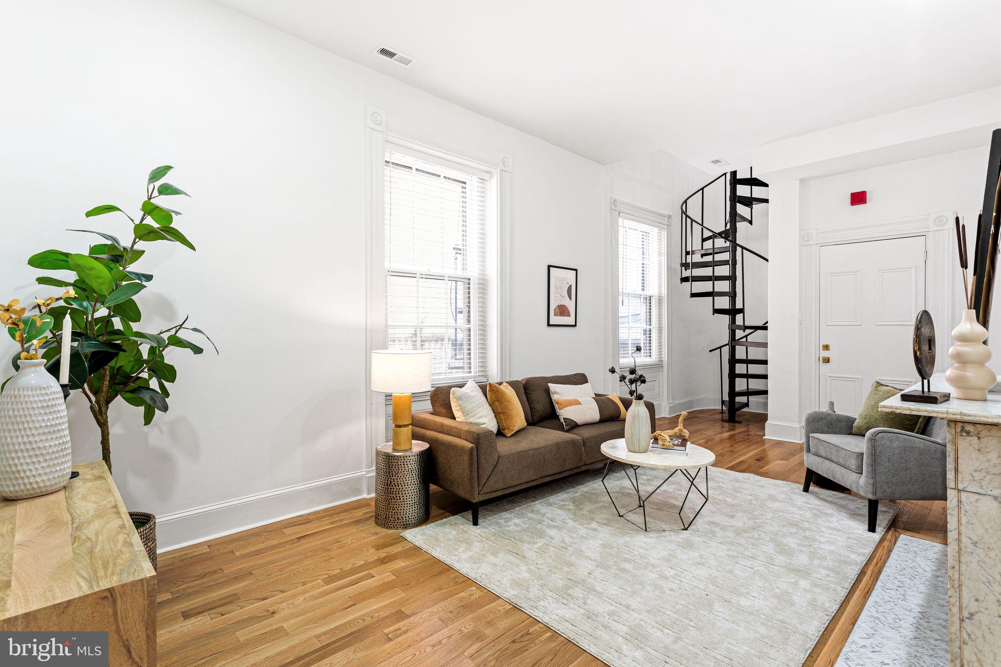WASHINGTON SQ WEST - Residential