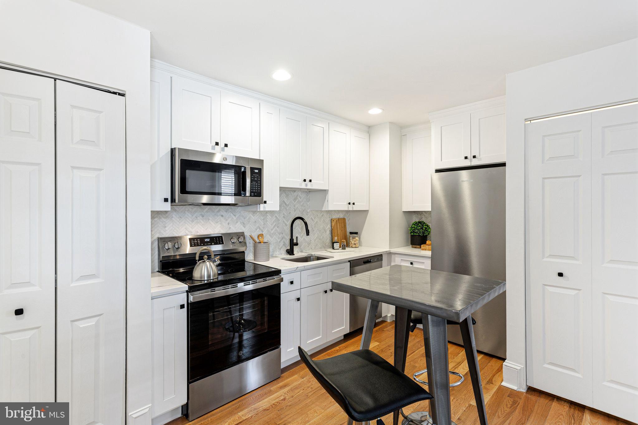 WASHINGTON SQ WEST - Residential