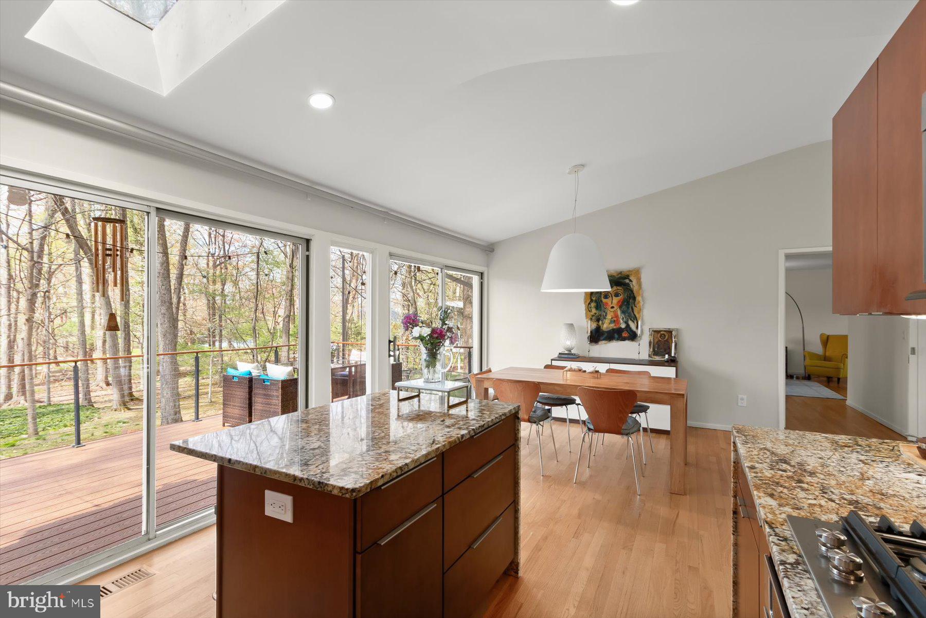 CARDEROCK SPRINGS - Residential