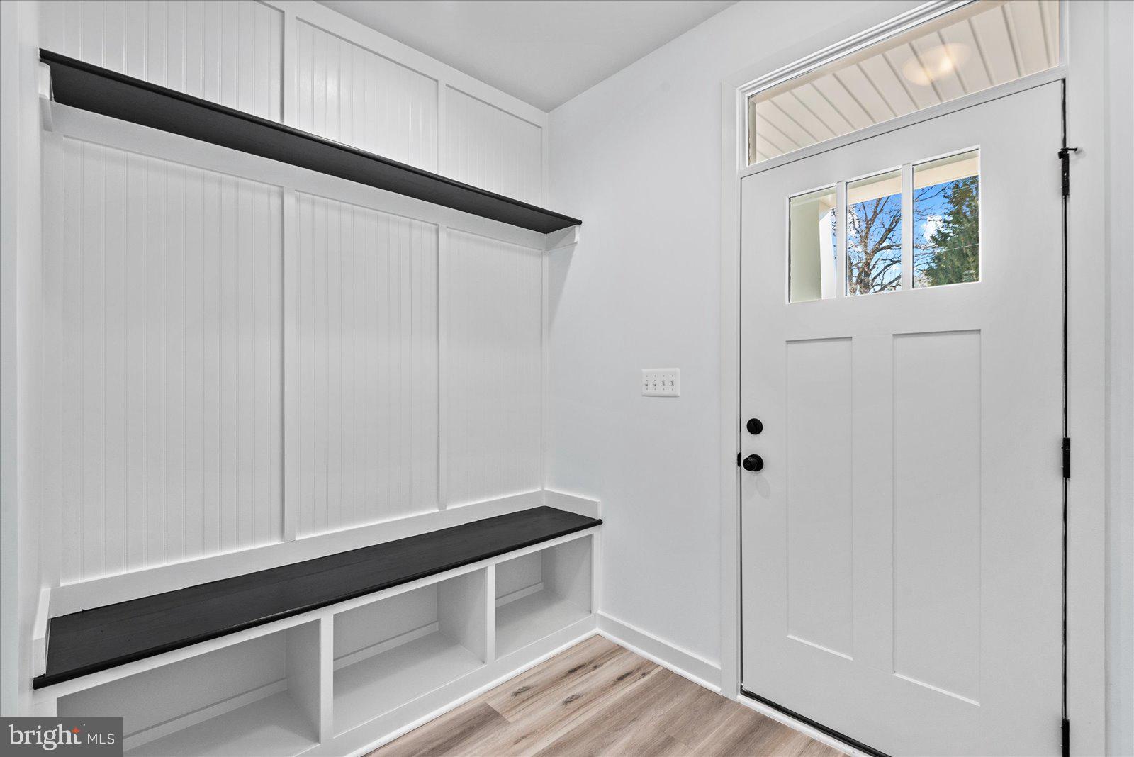 CLASSIC SHORES - Residential