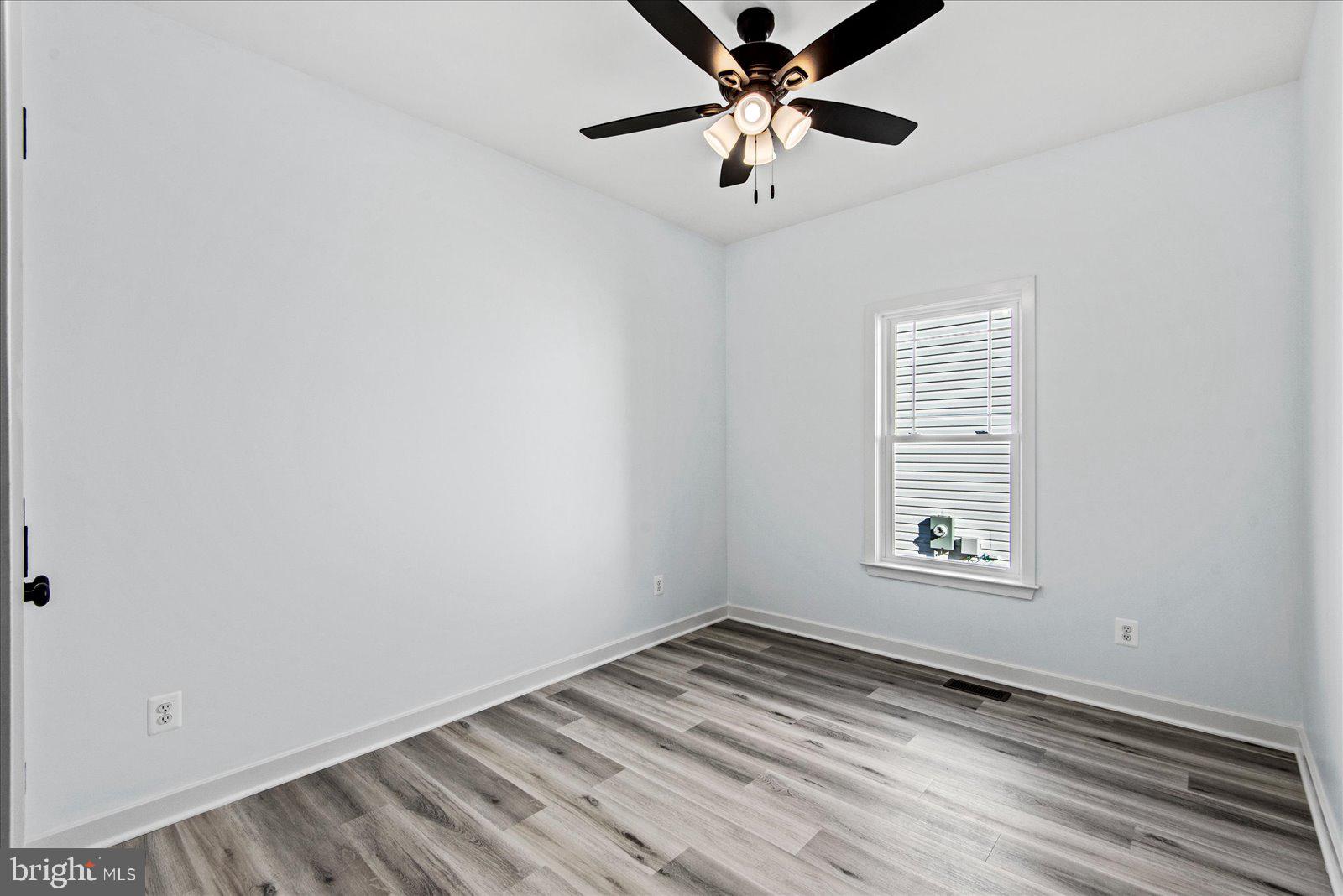 CLASSIC SHORES - Residential