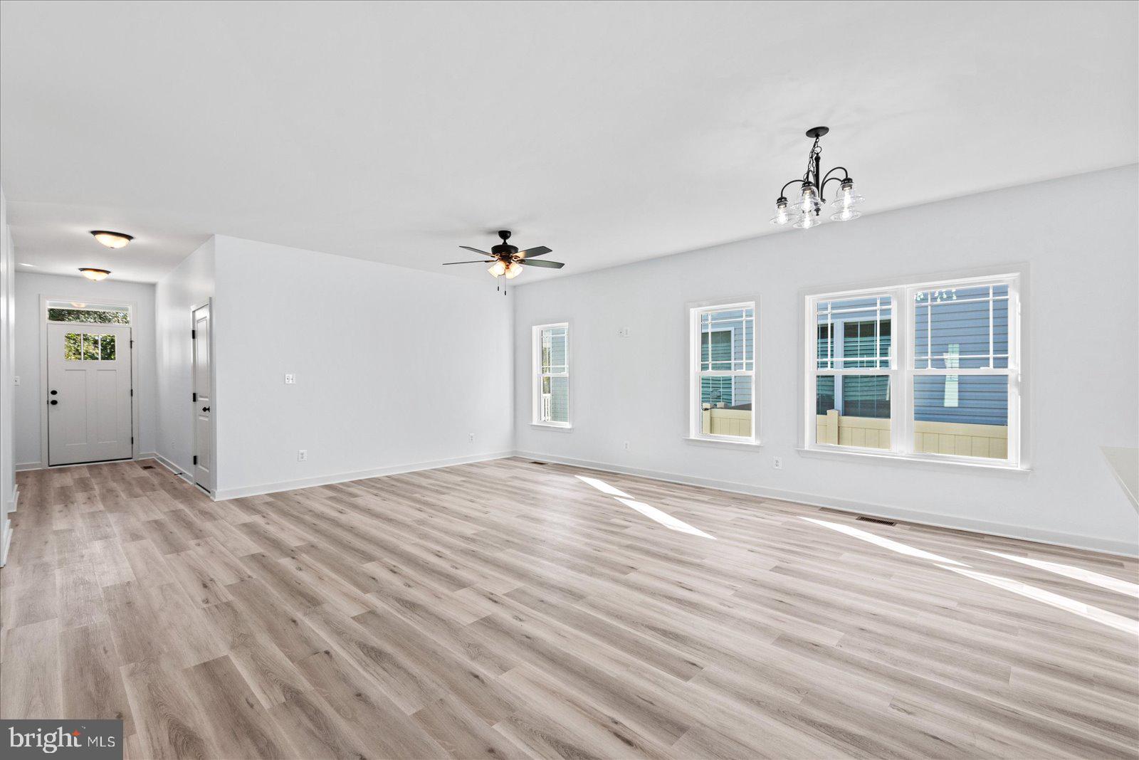 CLASSIC SHORES - Residential