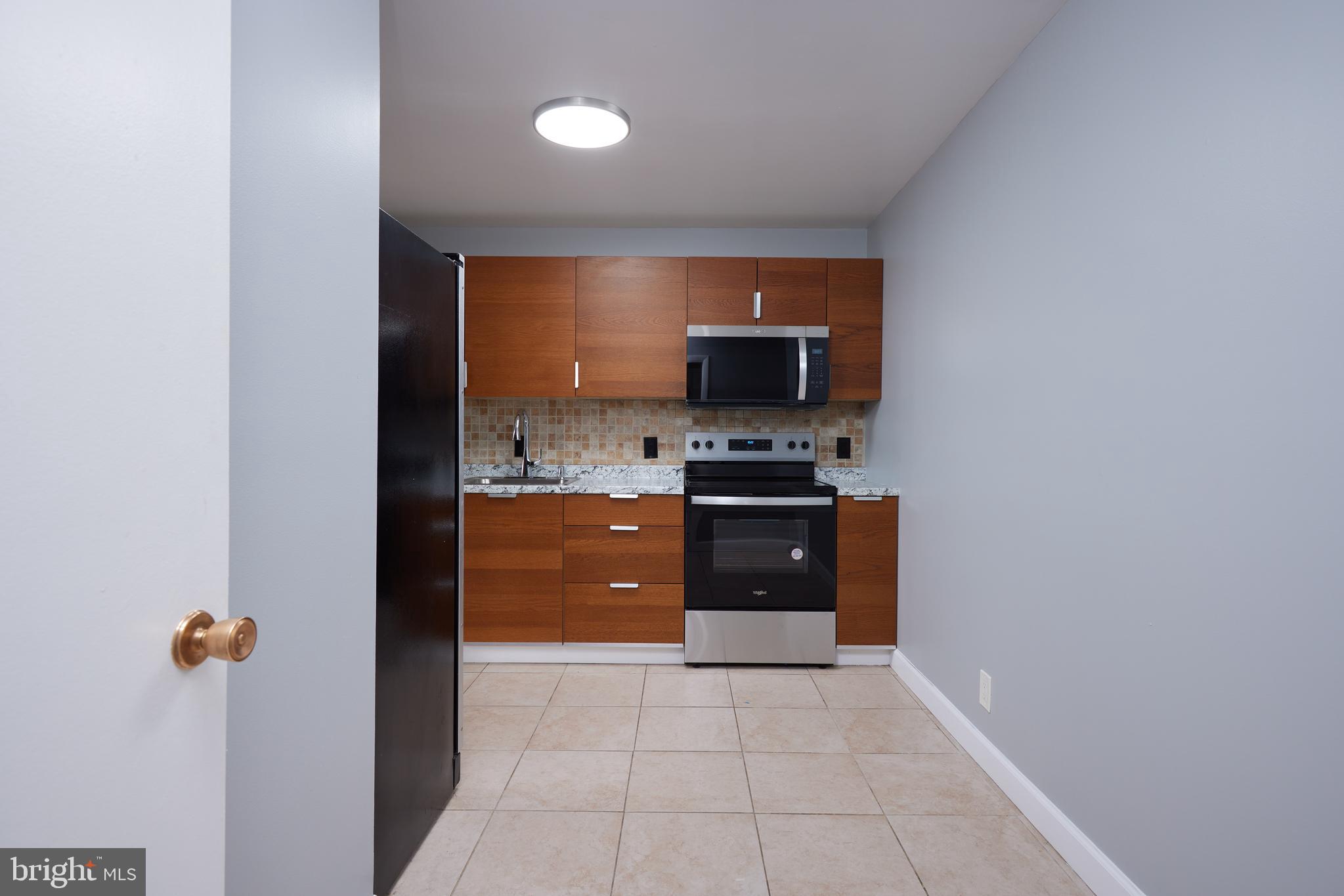 COLUMBIA TOWERS - Residential