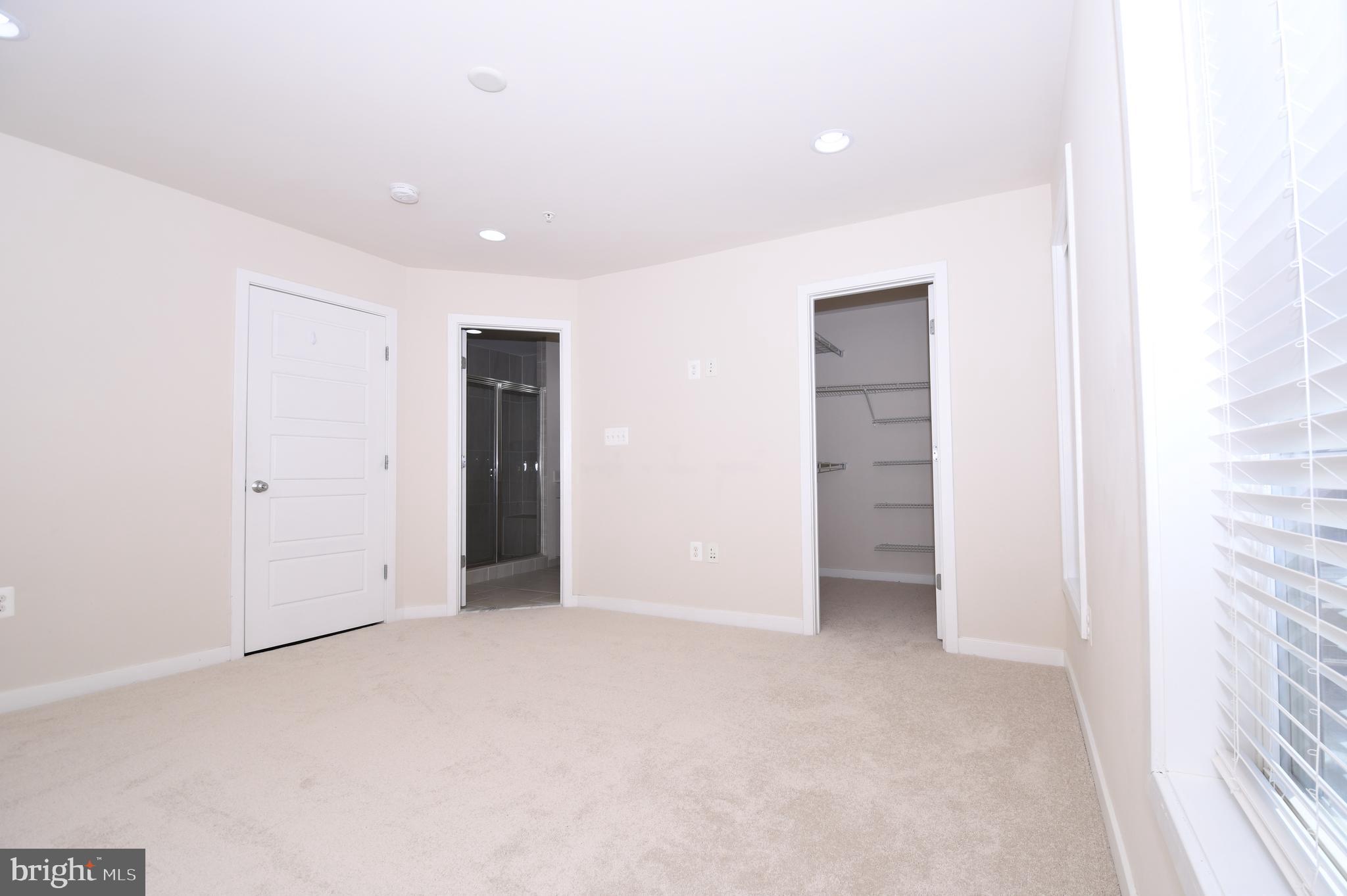 GLENMONT METROCENTRE - Residential Lease