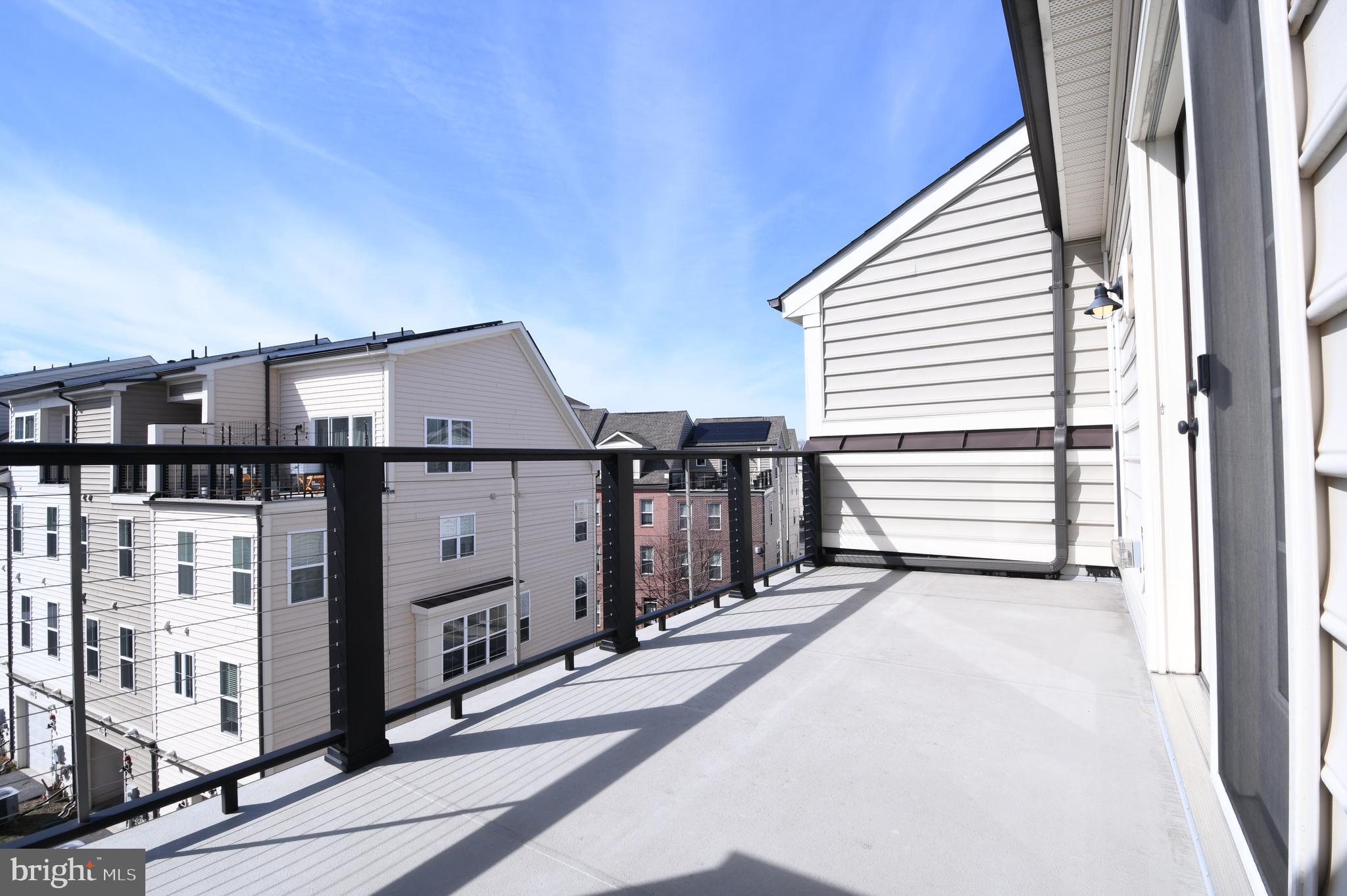 GLENMONT METROCENTRE - Residential Lease