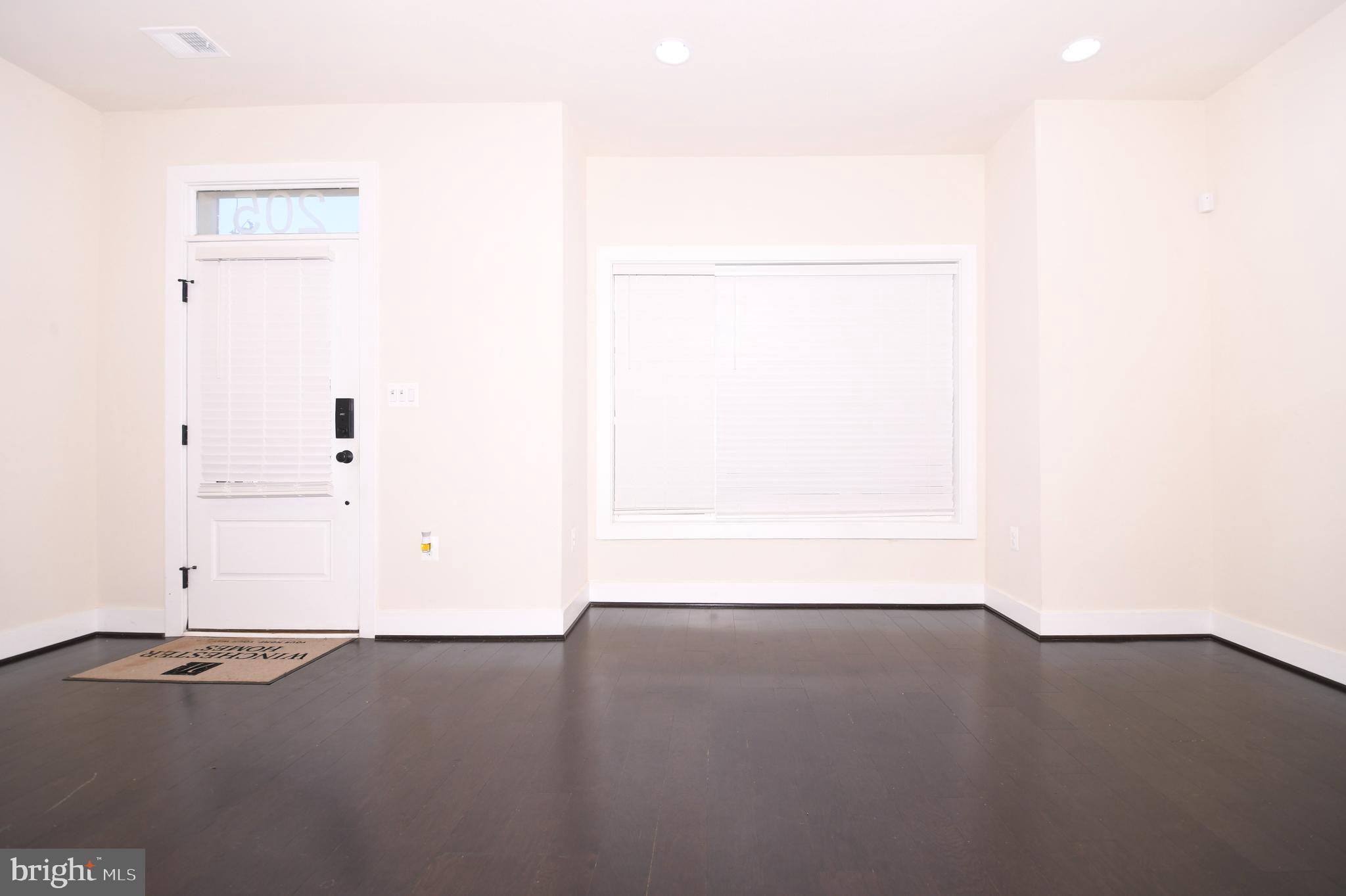 GLENMONT METROCENTRE - Residential Lease