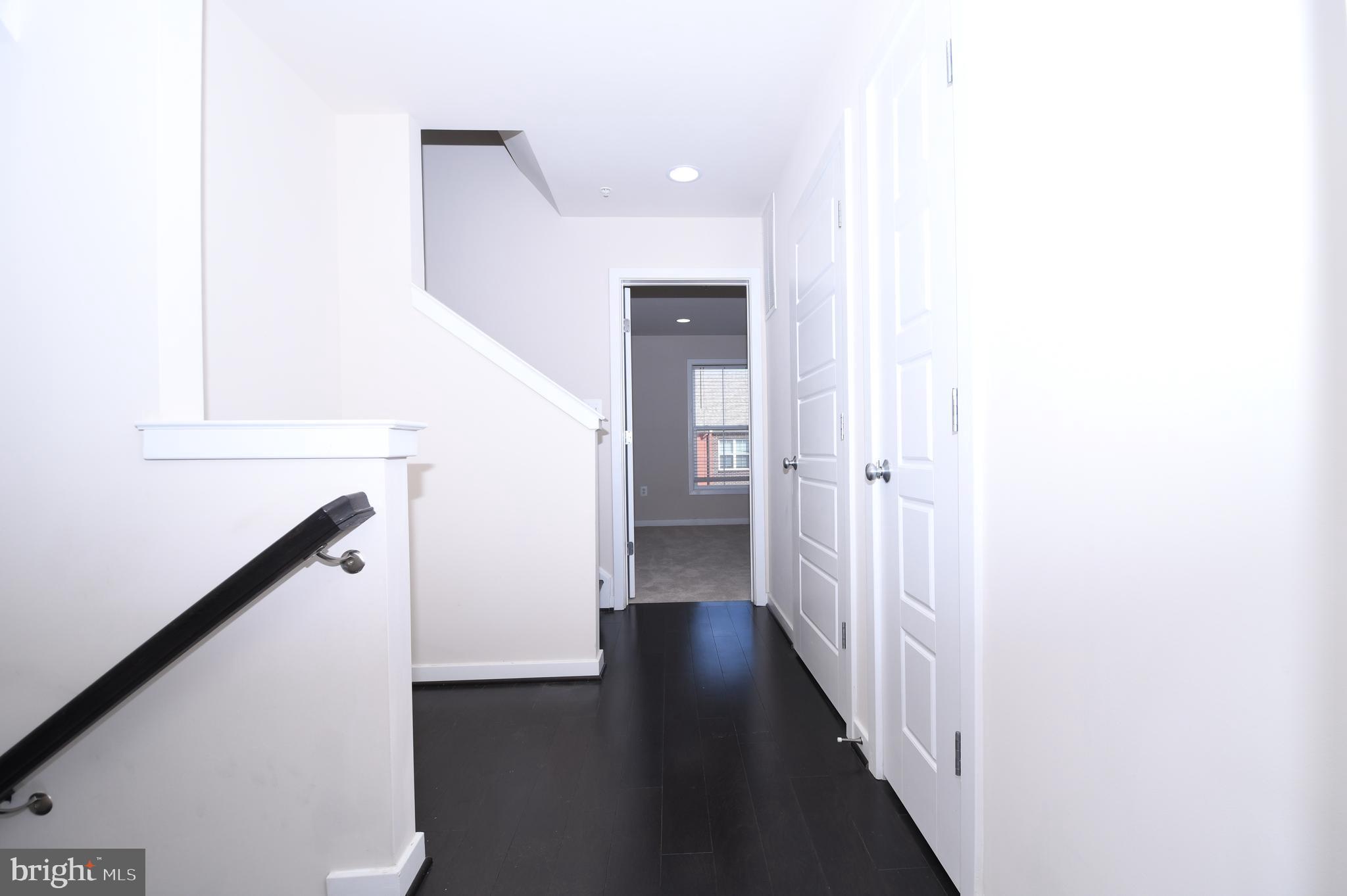 GLENMONT METROCENTRE - Residential Lease