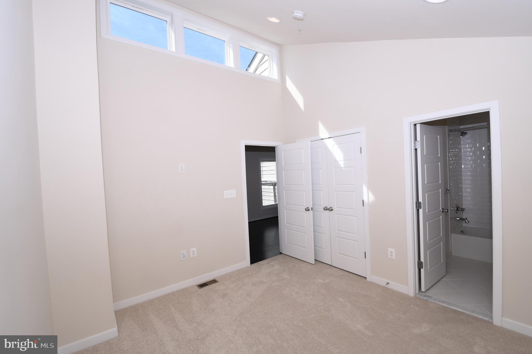 GLENMONT METROCENTRE - Residential Lease