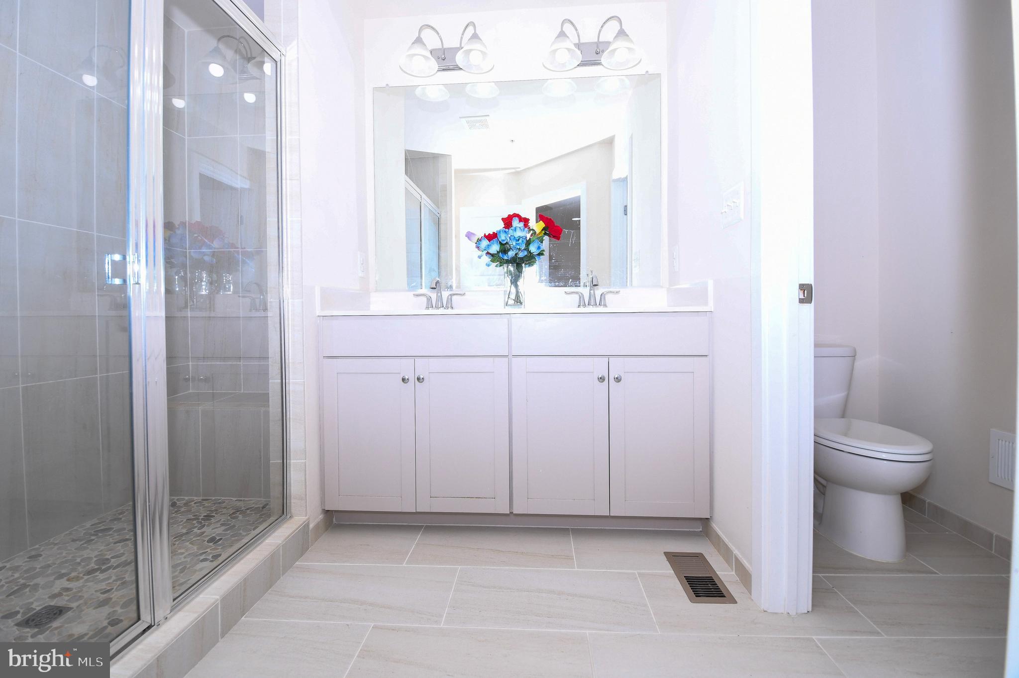 GLENMONT METROCENTRE - Residential Lease