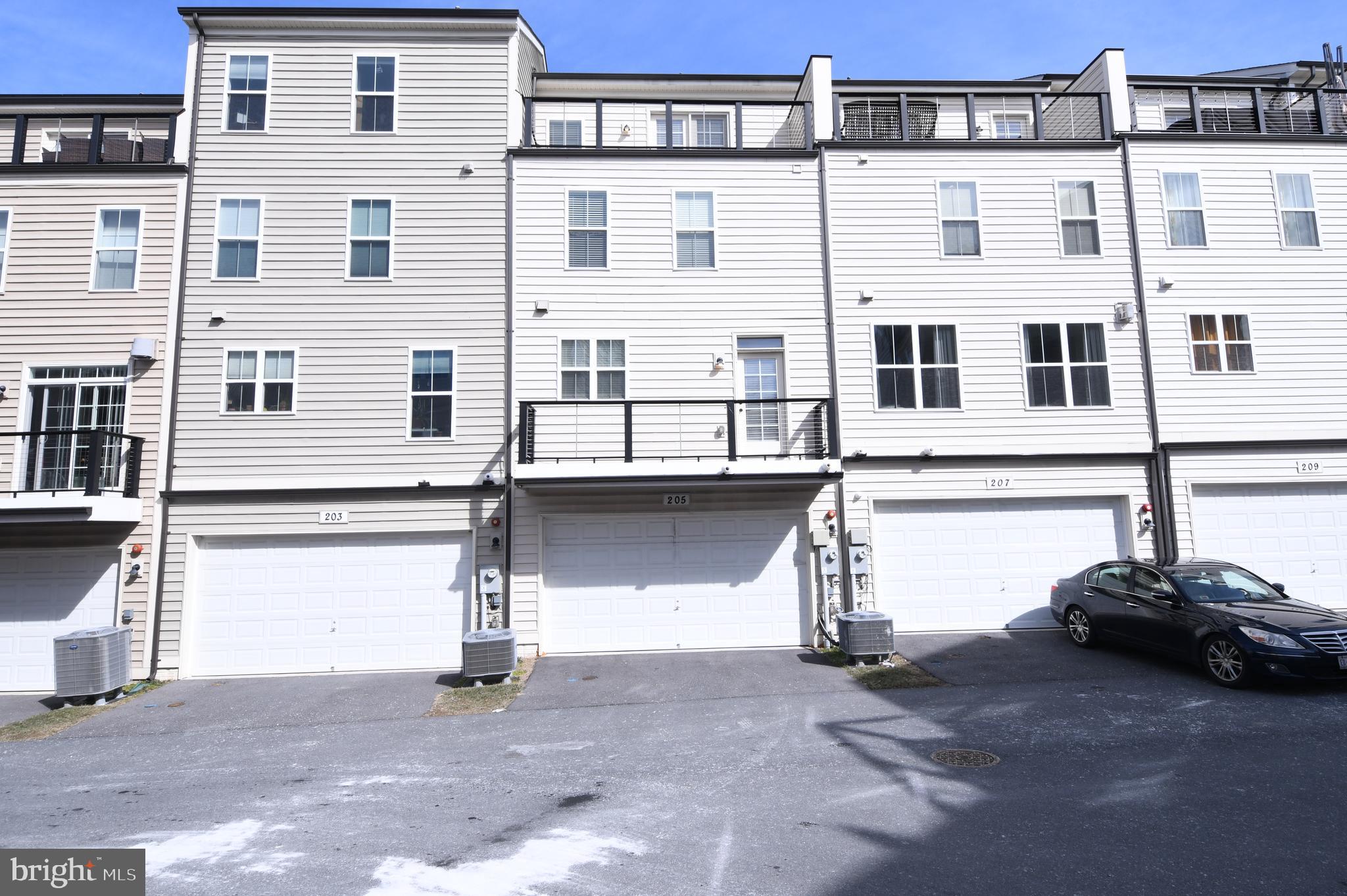 GLENMONT METROCENTRE - Residential Lease