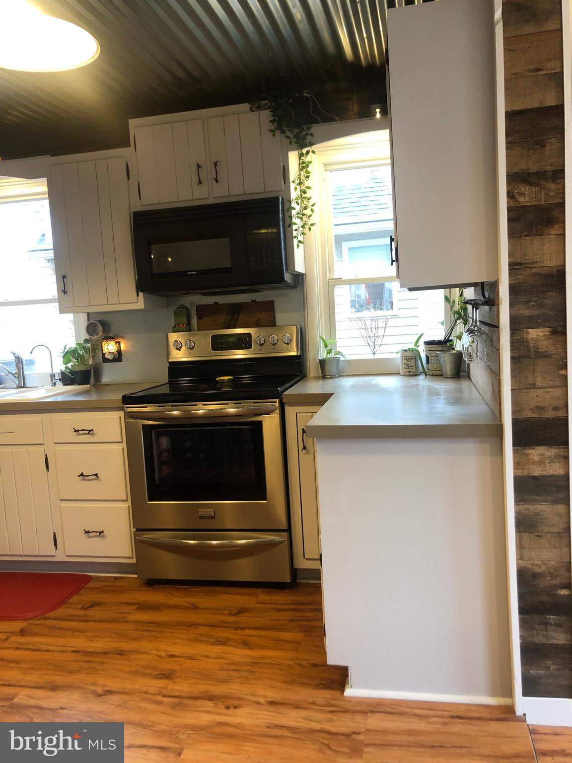 EAST HEMPFIELD TWP - Residential