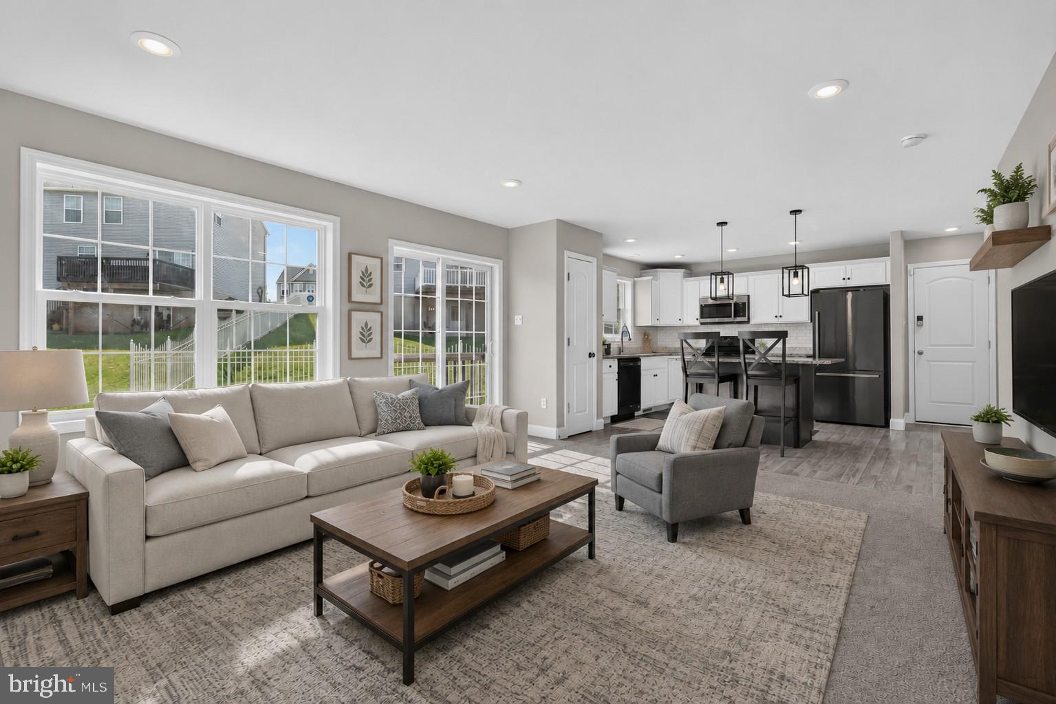 CREEKSIDE - Residential