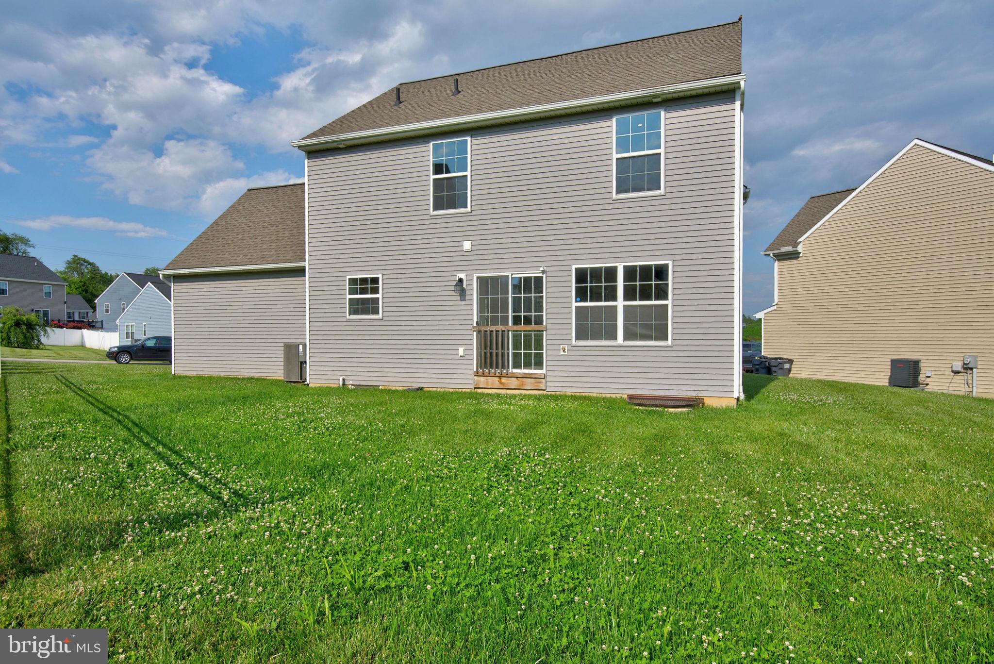 CREEKSIDE - Residential