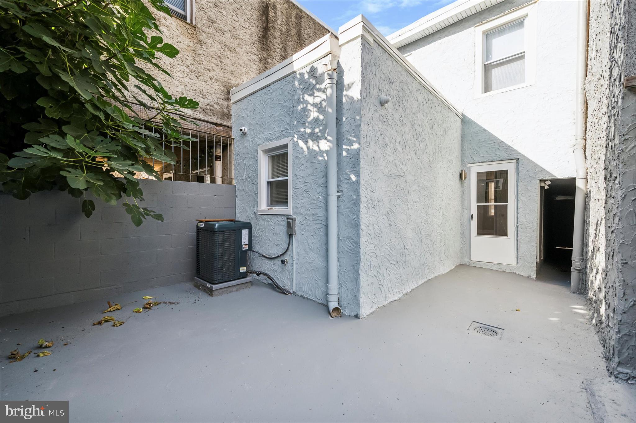 OLDE KENSINGTON - Residential