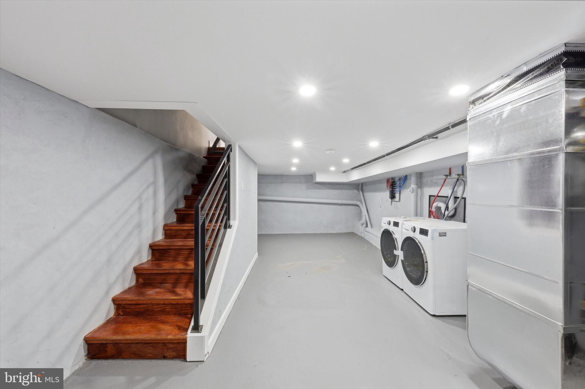 OLDE KENSINGTON - Residential