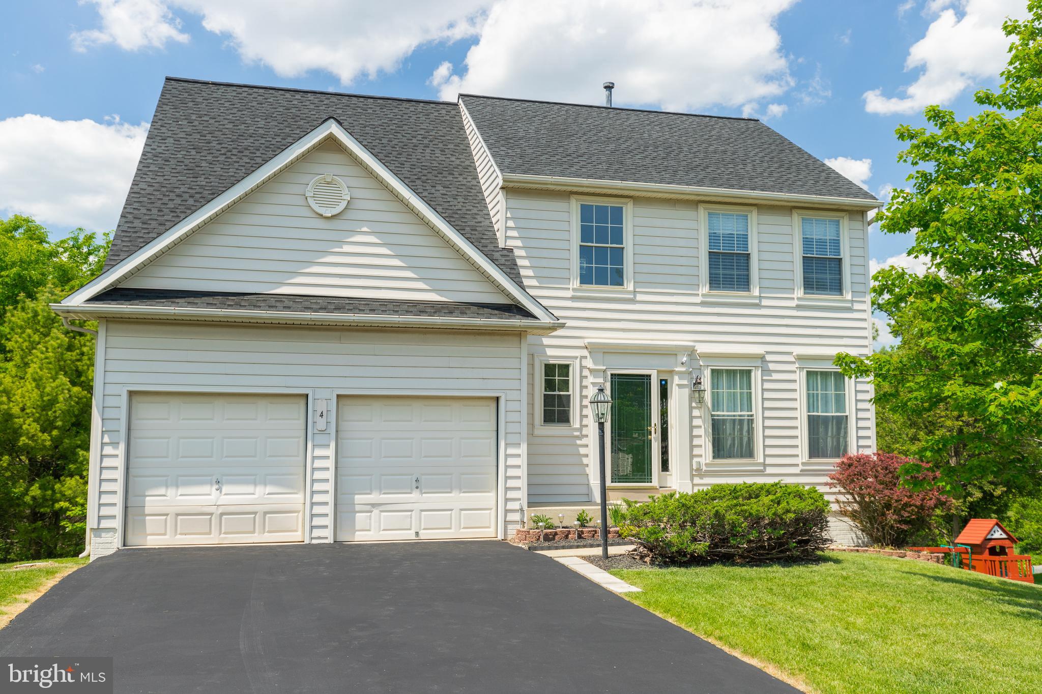 Multiple Offers In- Highest and Best Due By Sunday 7:00.   Beautiful Move in Ready Home! Brand New Roof and Driveway!  Features Real Hardwood floors, Updated Trex Deck, and a Finished Basement with Bed/Bath.  Also Includes Fresh Paint and New Flooring.  Great Culdesac Street and Neighborhood!  Close to Major Attractions and Highways.  New Garage Doors and Openers to be installed 5/25.