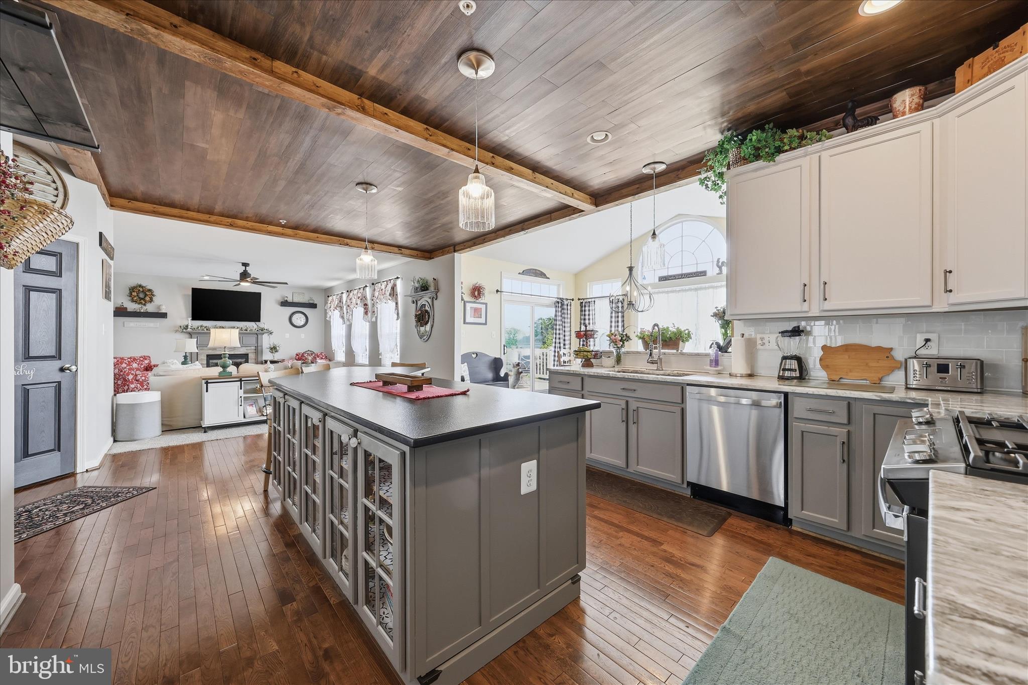 BROOKFIELD - Residential
