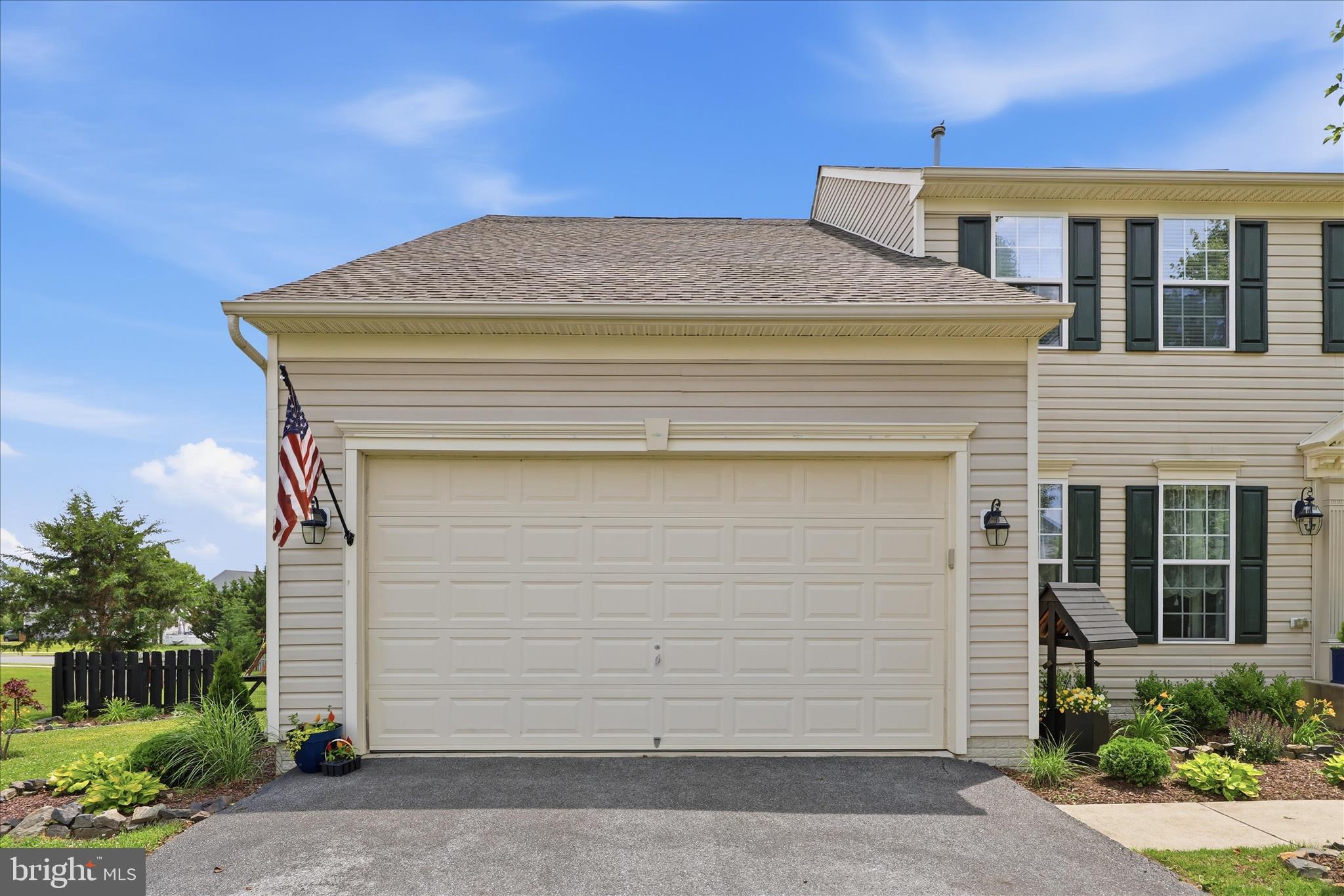 BROOKFIELD - Residential