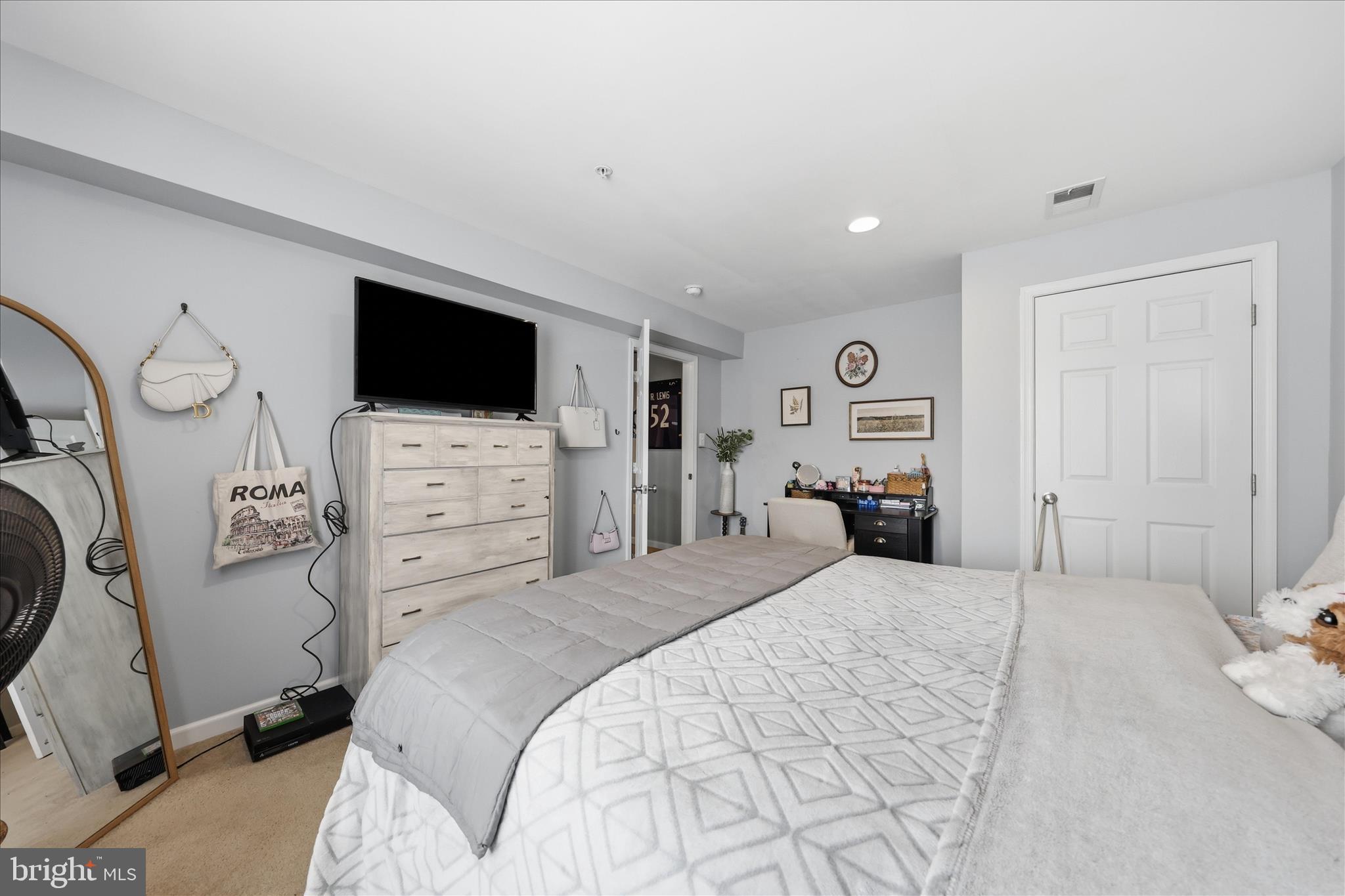 BROOKFIELD - Residential
