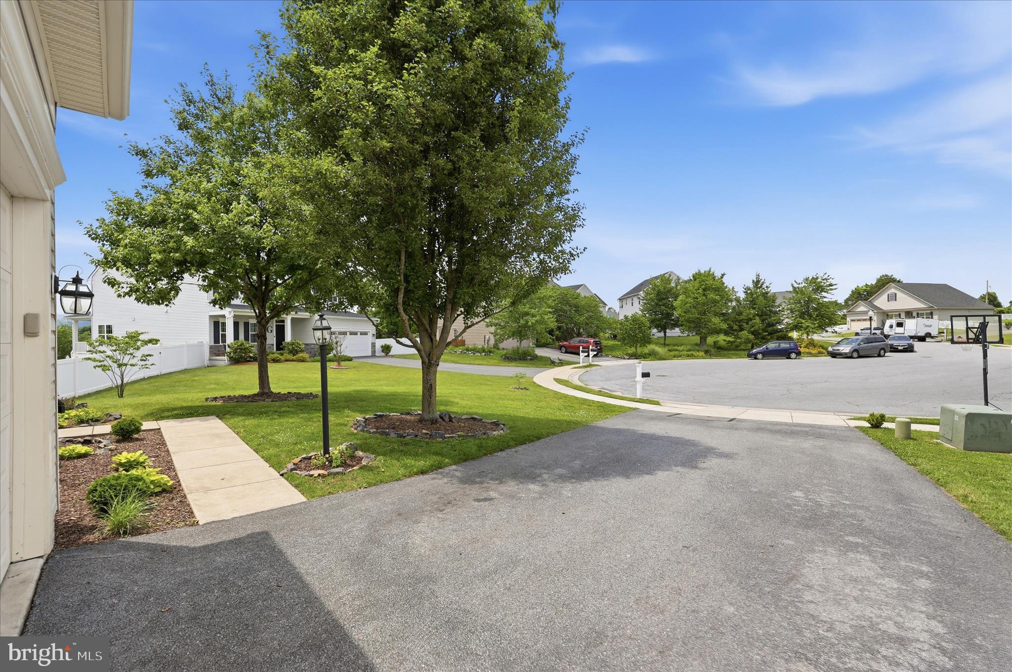 BROOKFIELD - Residential