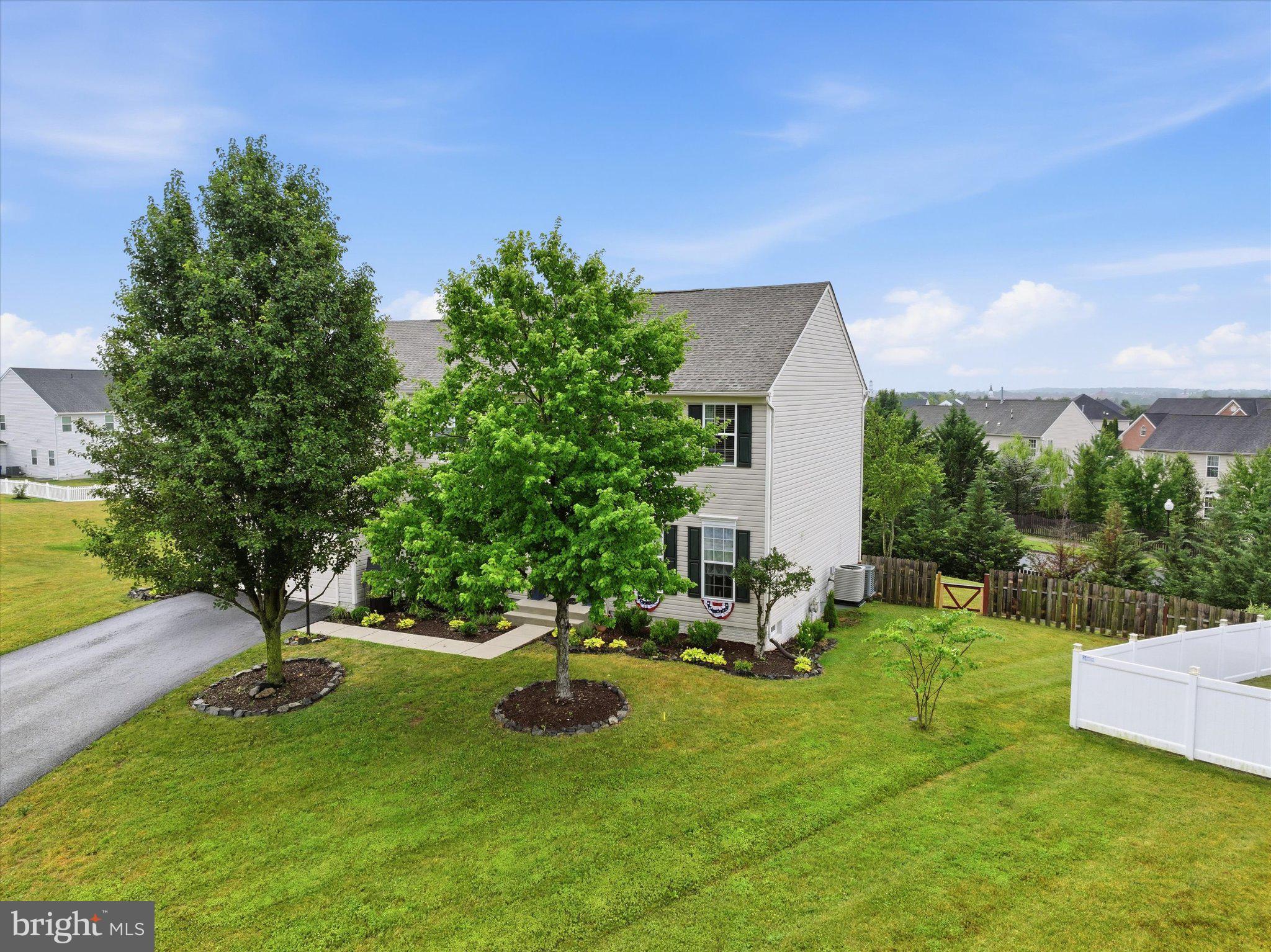 BROOKFIELD - Residential