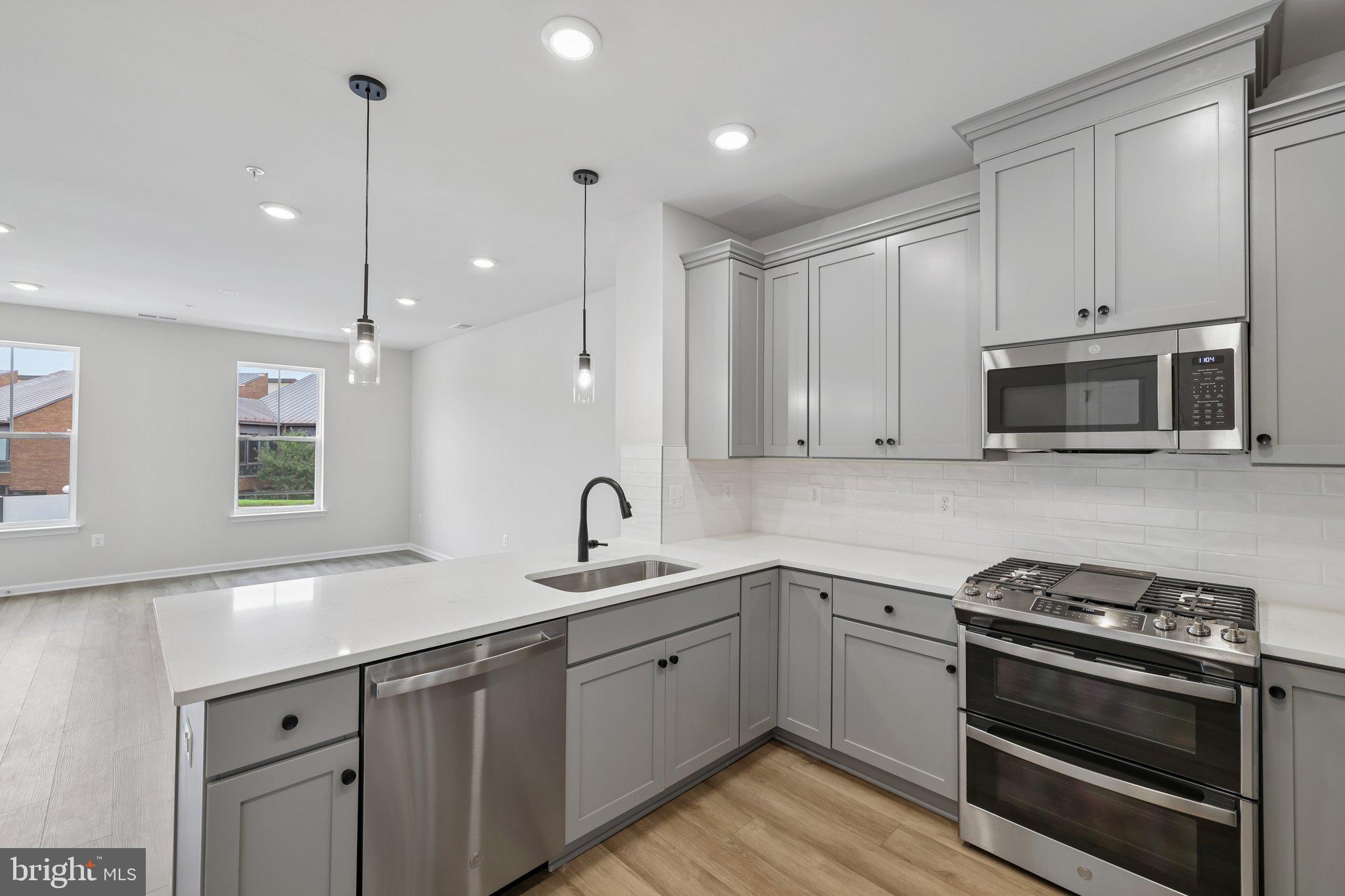 MONTGOMERY VILLAGE - Residential