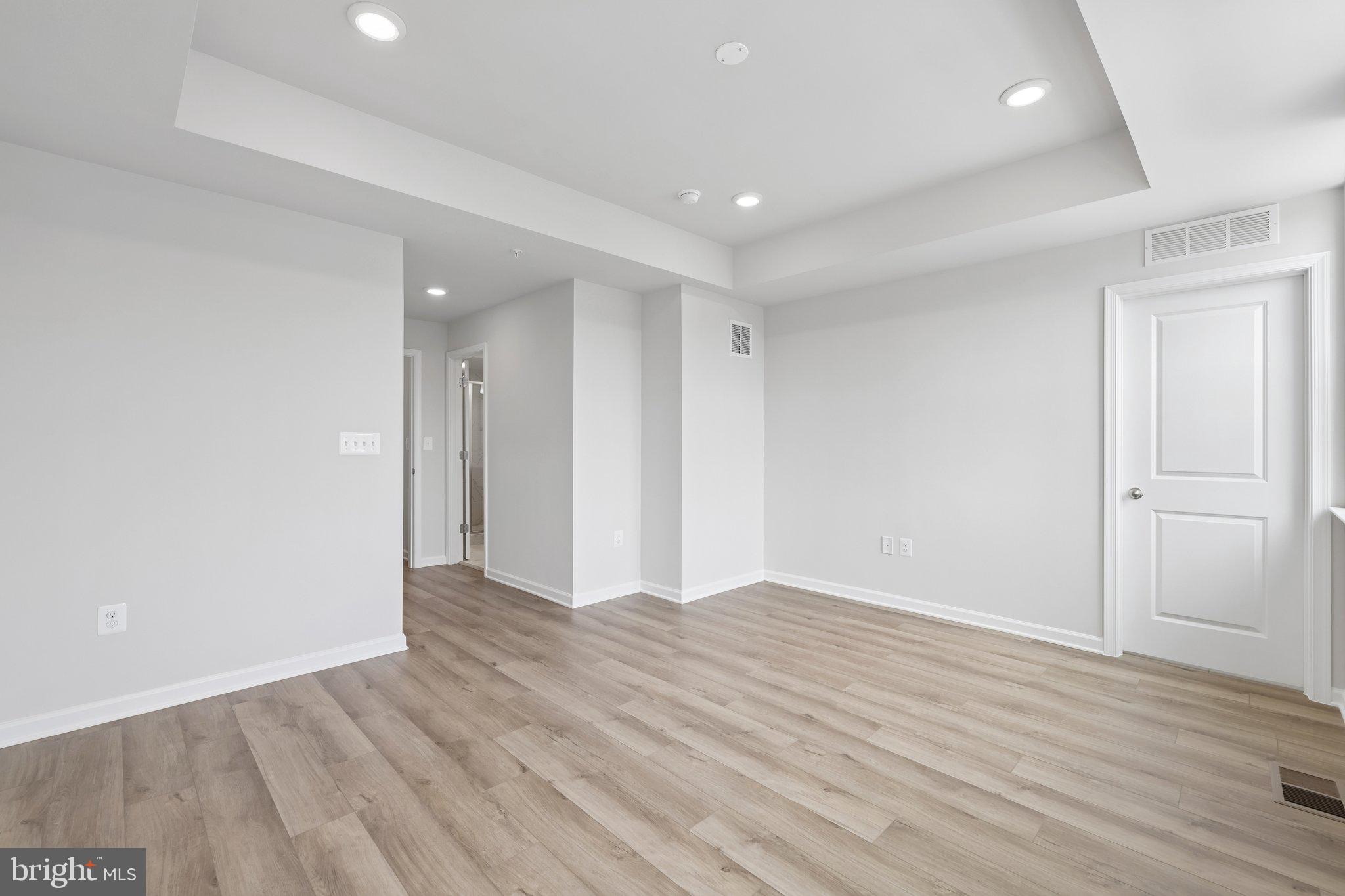 MONTGOMERY VILLAGE - Residential