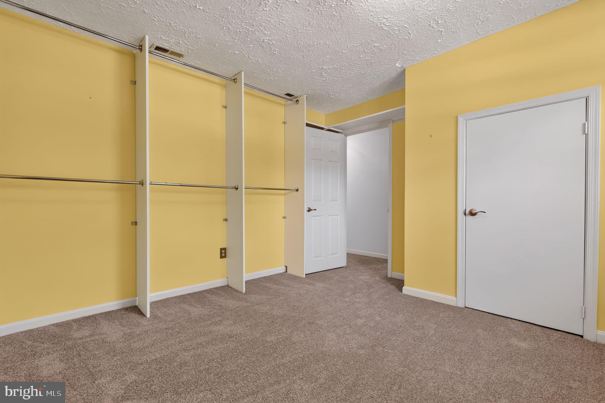 FERNSHIRE FARMS - Residential