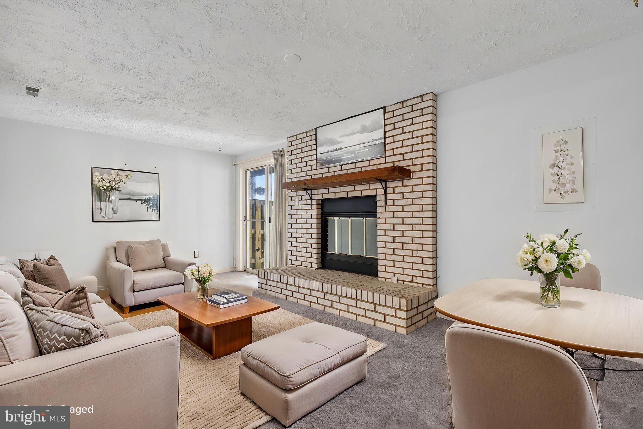 FERNSHIRE FARMS - Residential