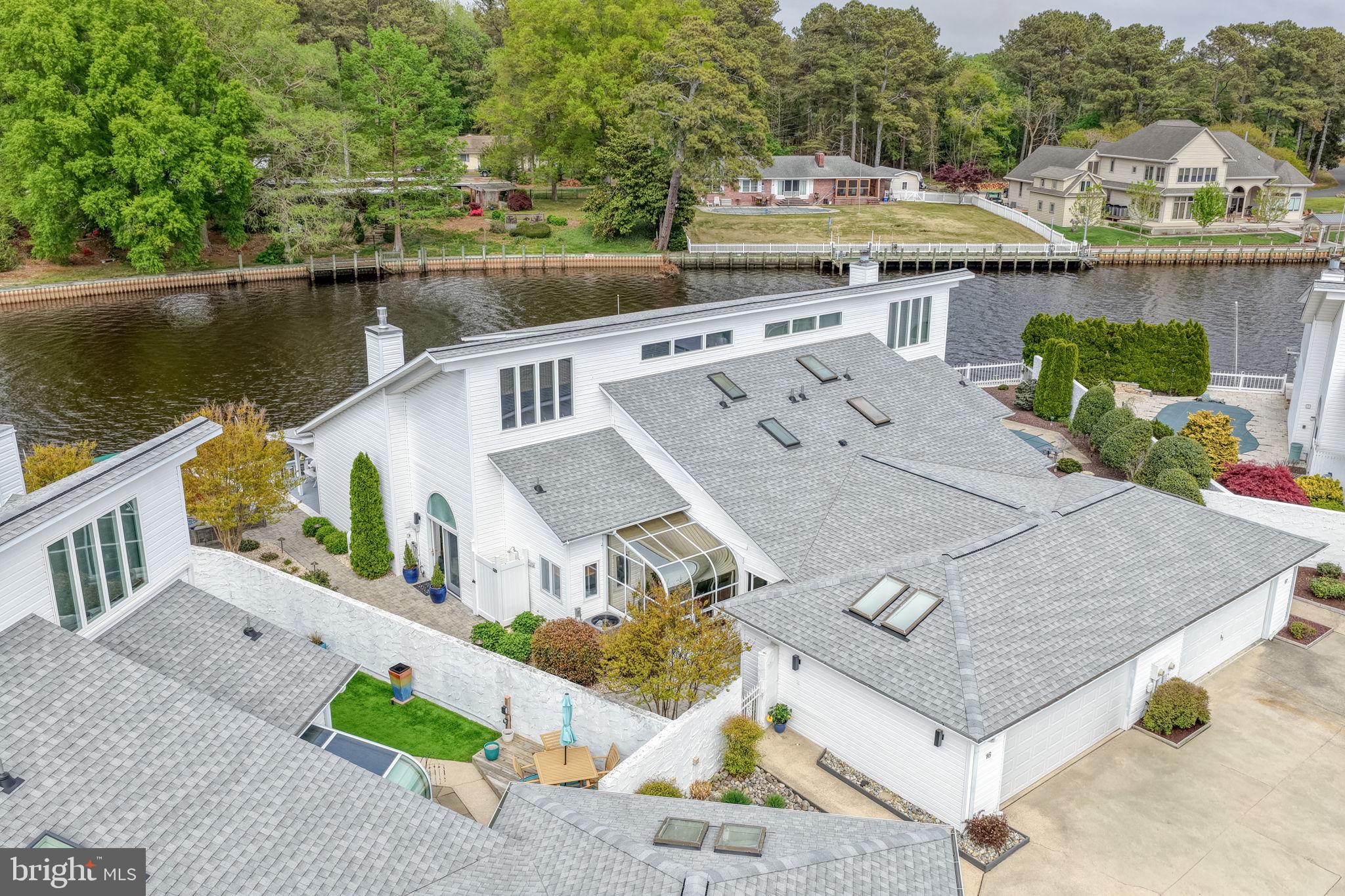 HUNTERS POINTE - Residential