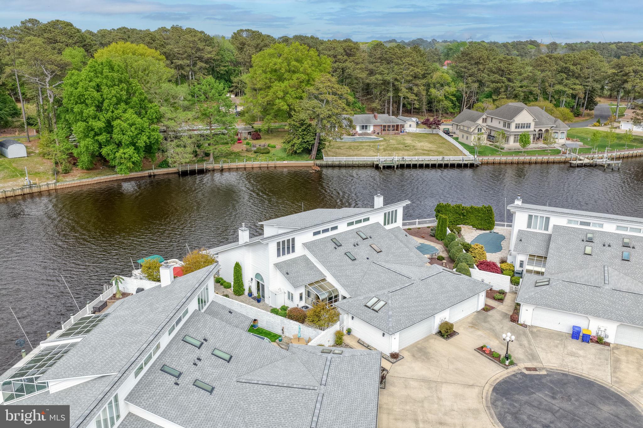 HUNTERS POINTE - Residential
