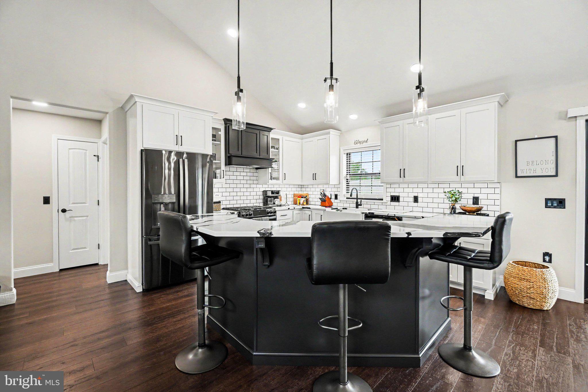 MAPLEDALE ESTATES - Residential