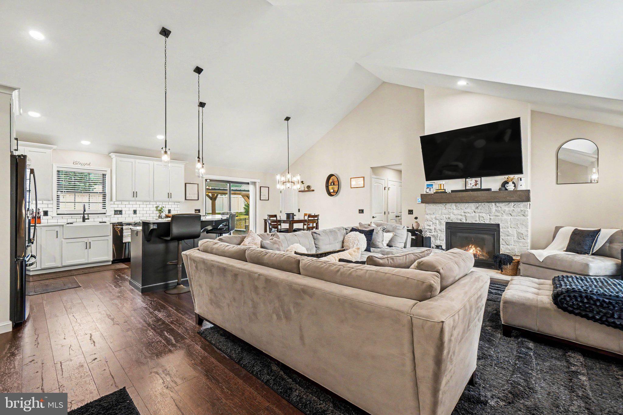MAPLEDALE ESTATES - Residential