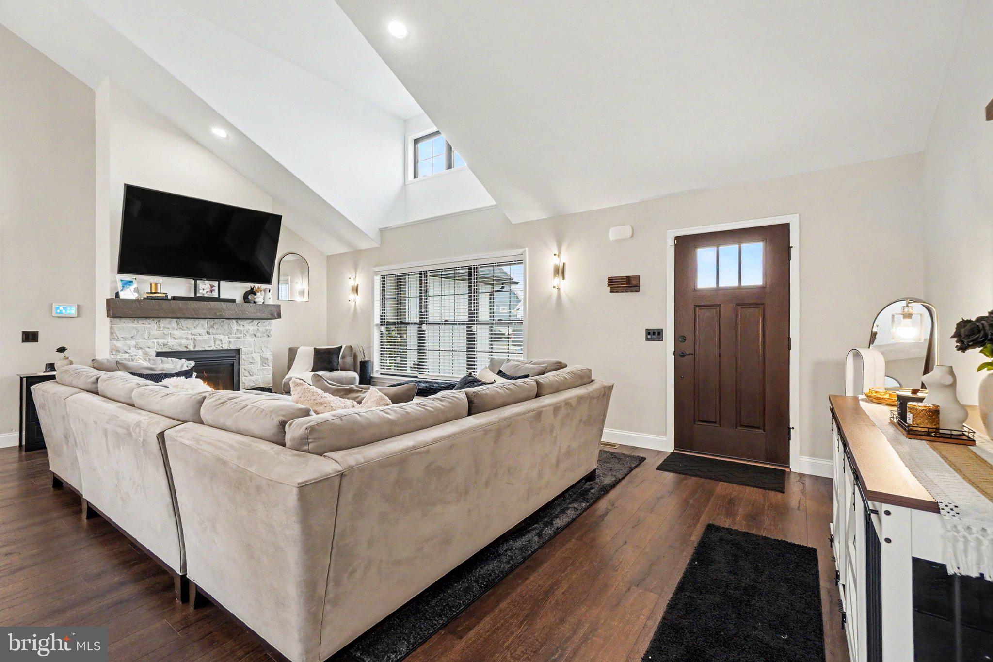 MAPLEDALE ESTATES - Residential