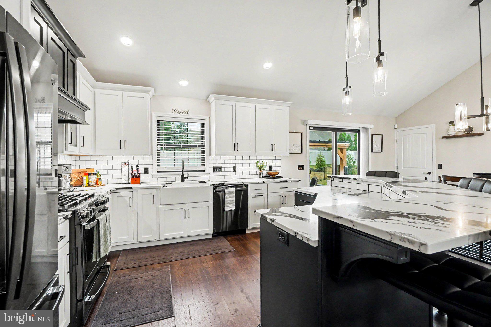 MAPLEDALE ESTATES - Residential