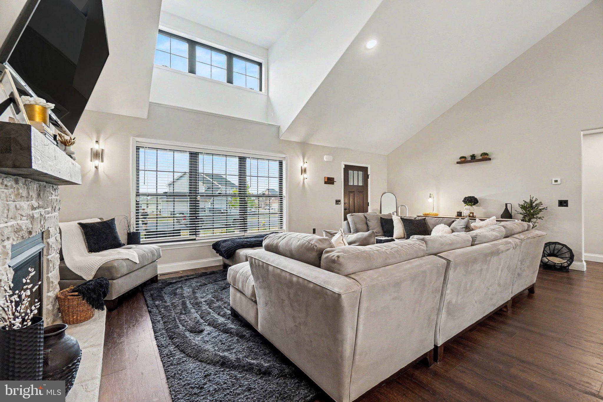 MAPLEDALE ESTATES - Residential