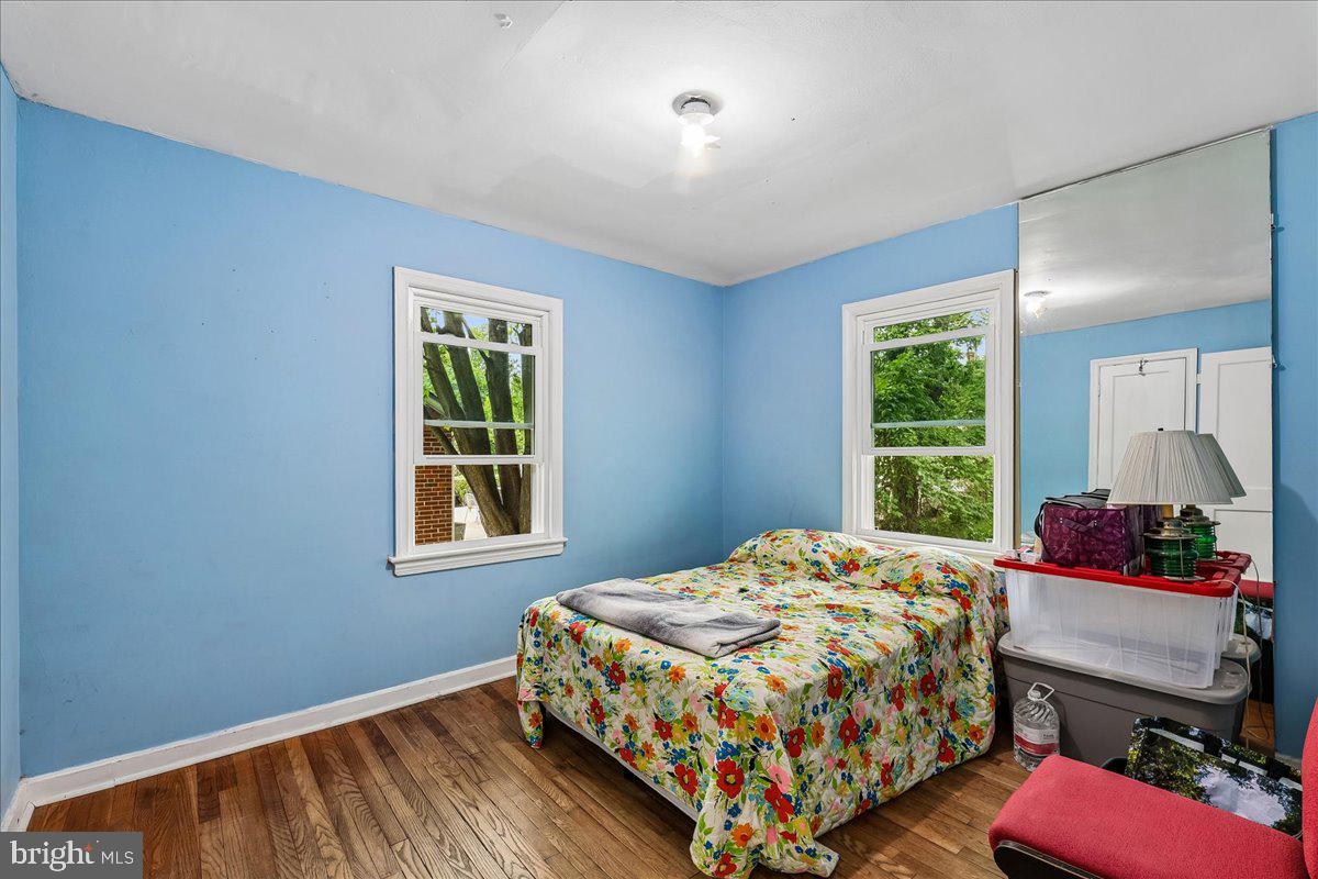 WHEATON HILLS - Residential