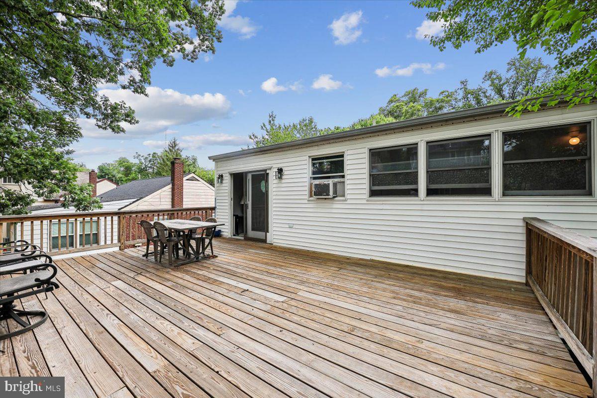 WHEATON HILLS - Residential
