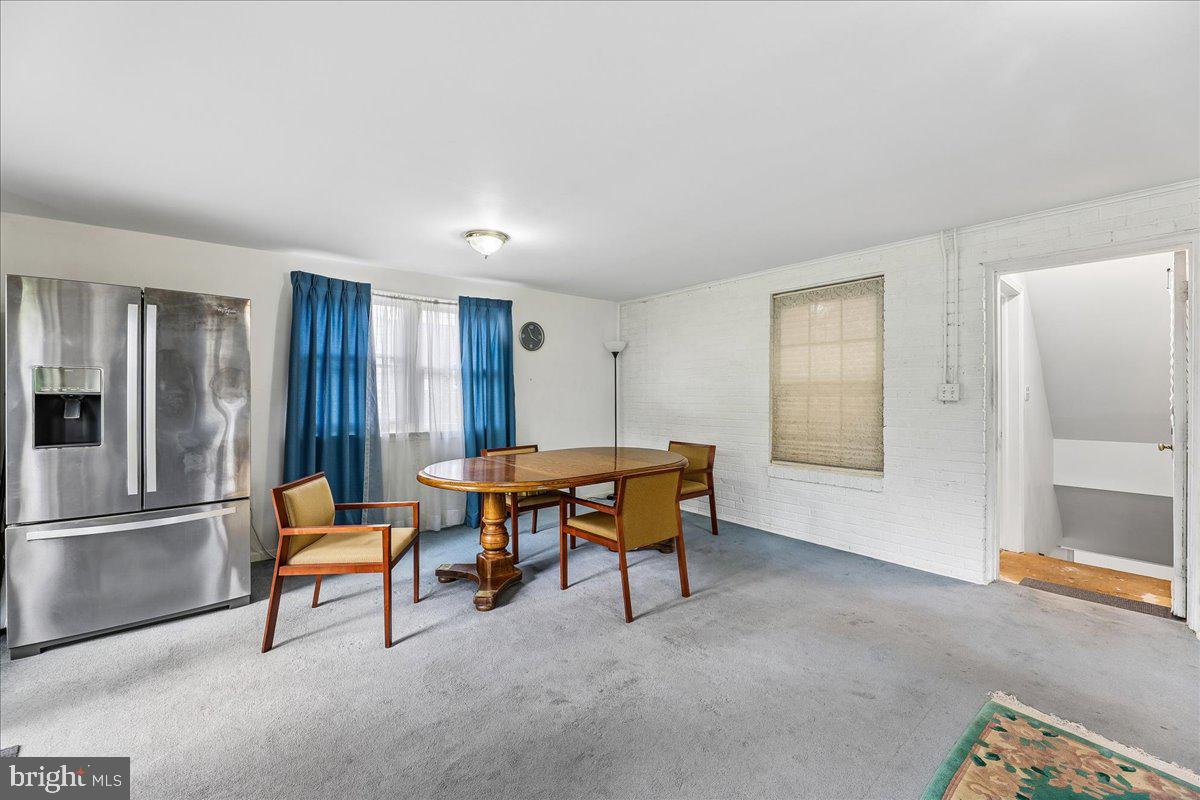 WHEATON HILLS - Residential