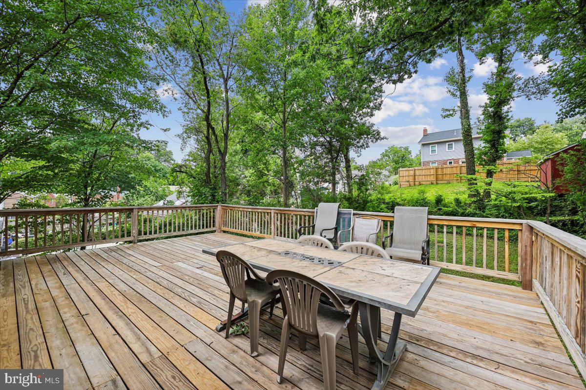 WHEATON HILLS - Residential