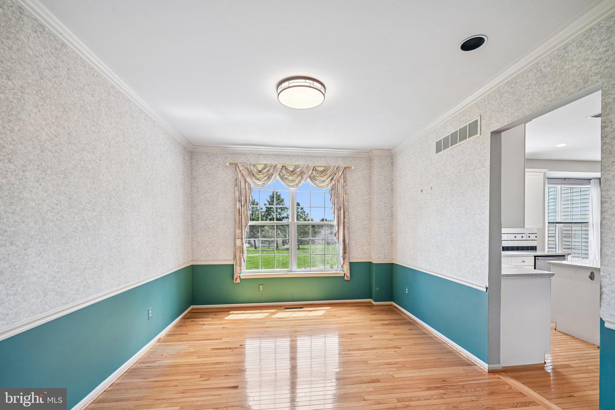 LAUREL ESTATES - Residential