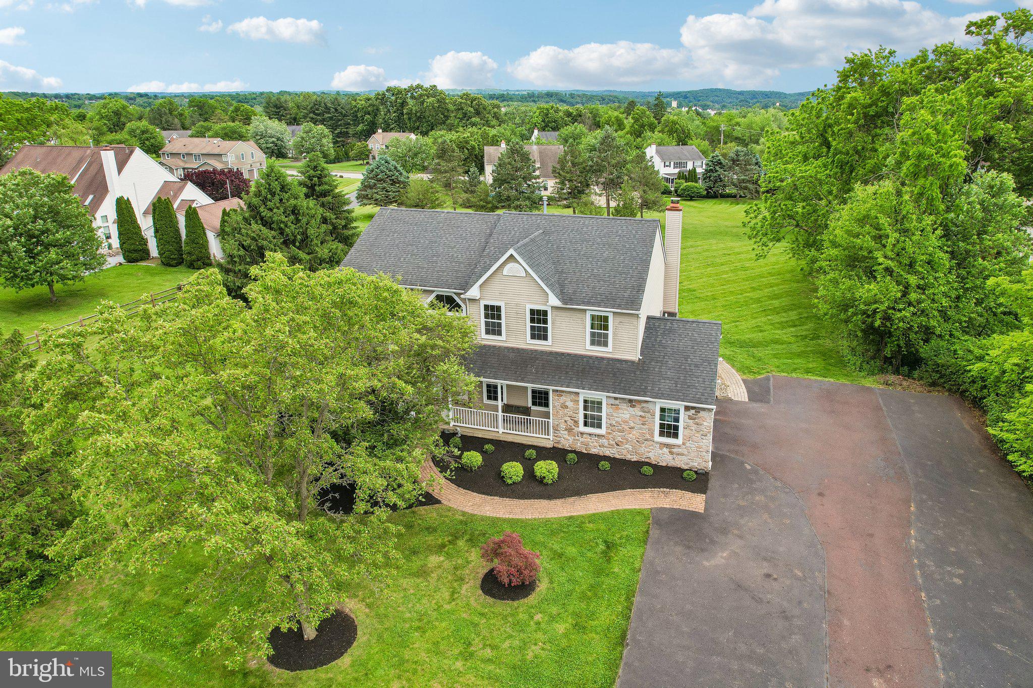 LAUREL ESTATES - Residential
