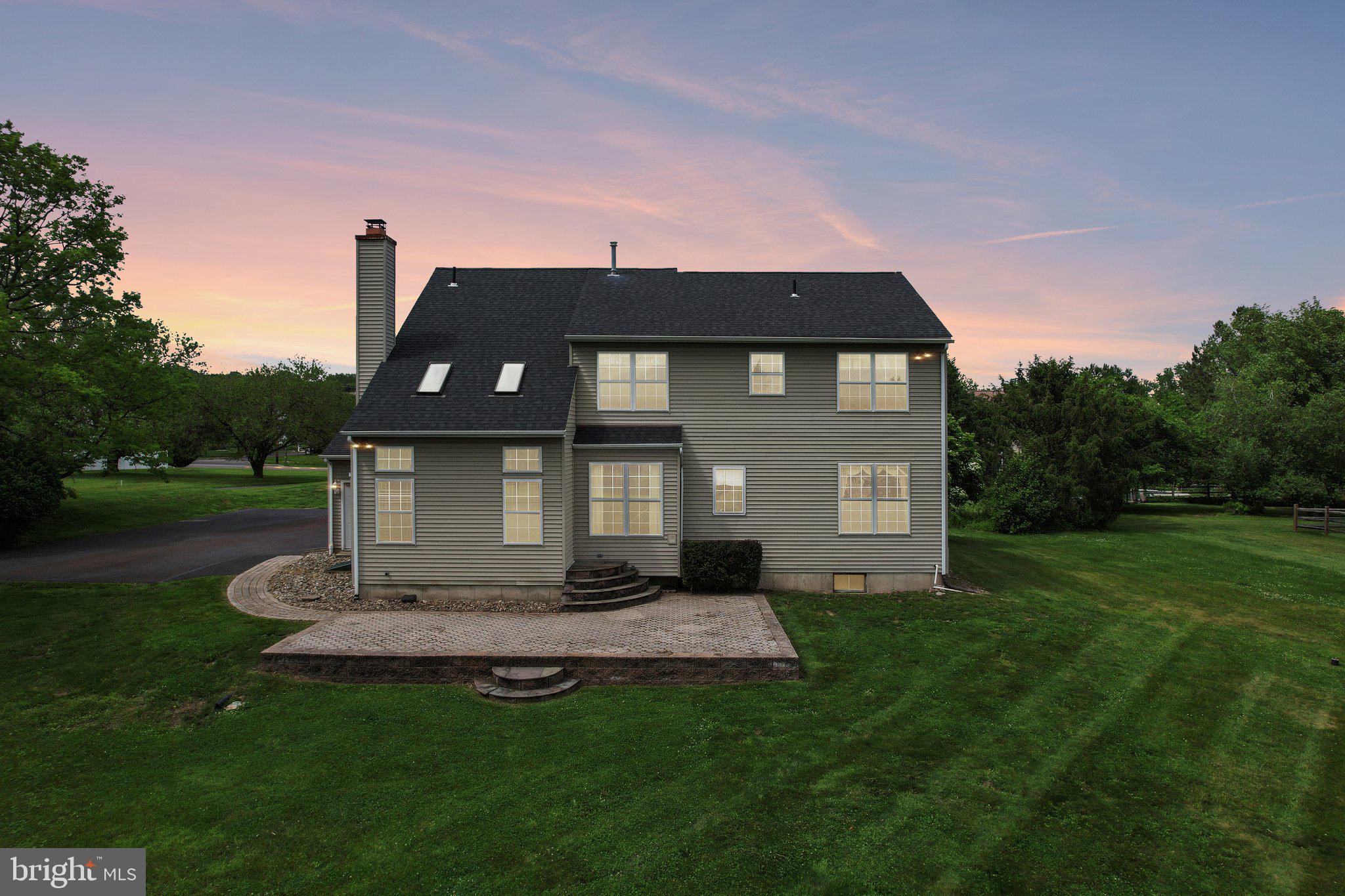 LAUREL ESTATES - Residential