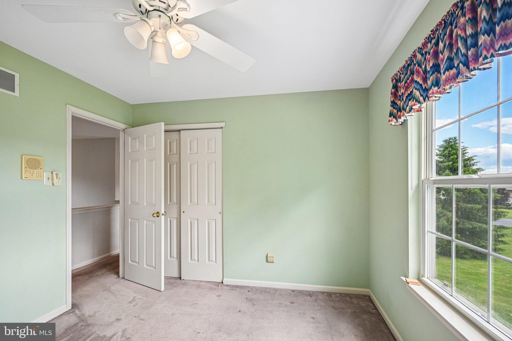LAUREL ESTATES - Residential