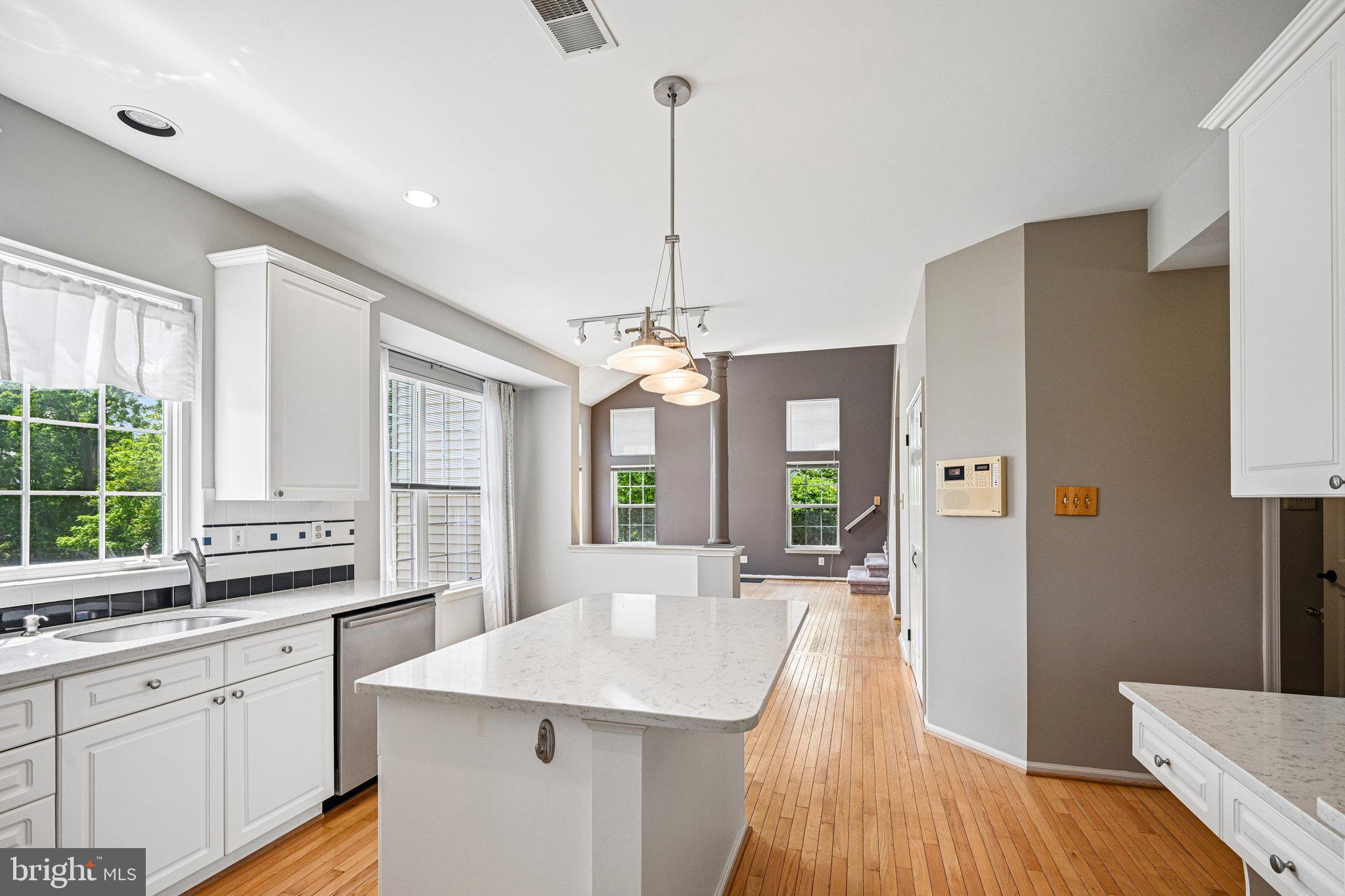 LAUREL ESTATES - Residential