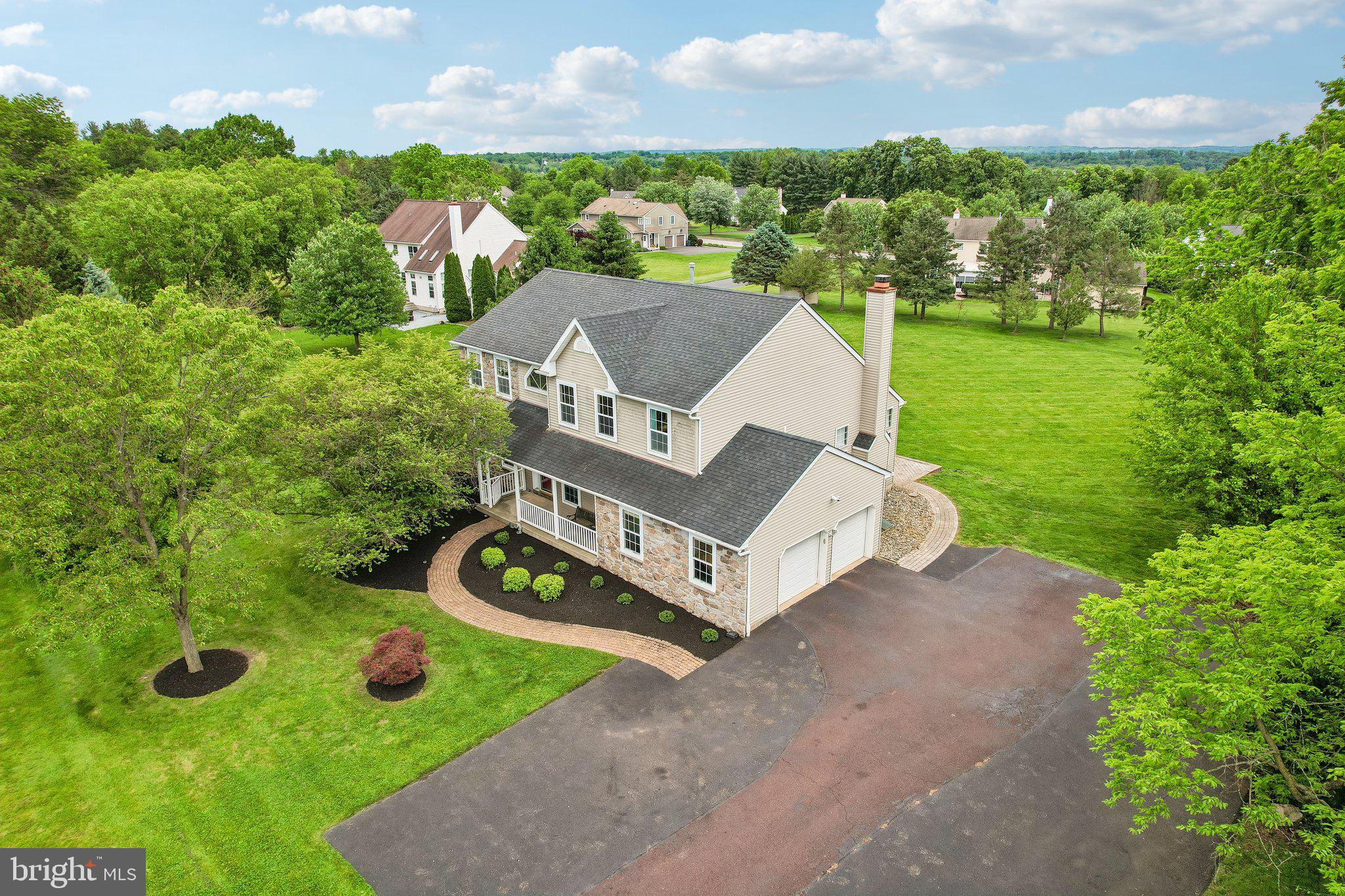 LAUREL ESTATES - Residential