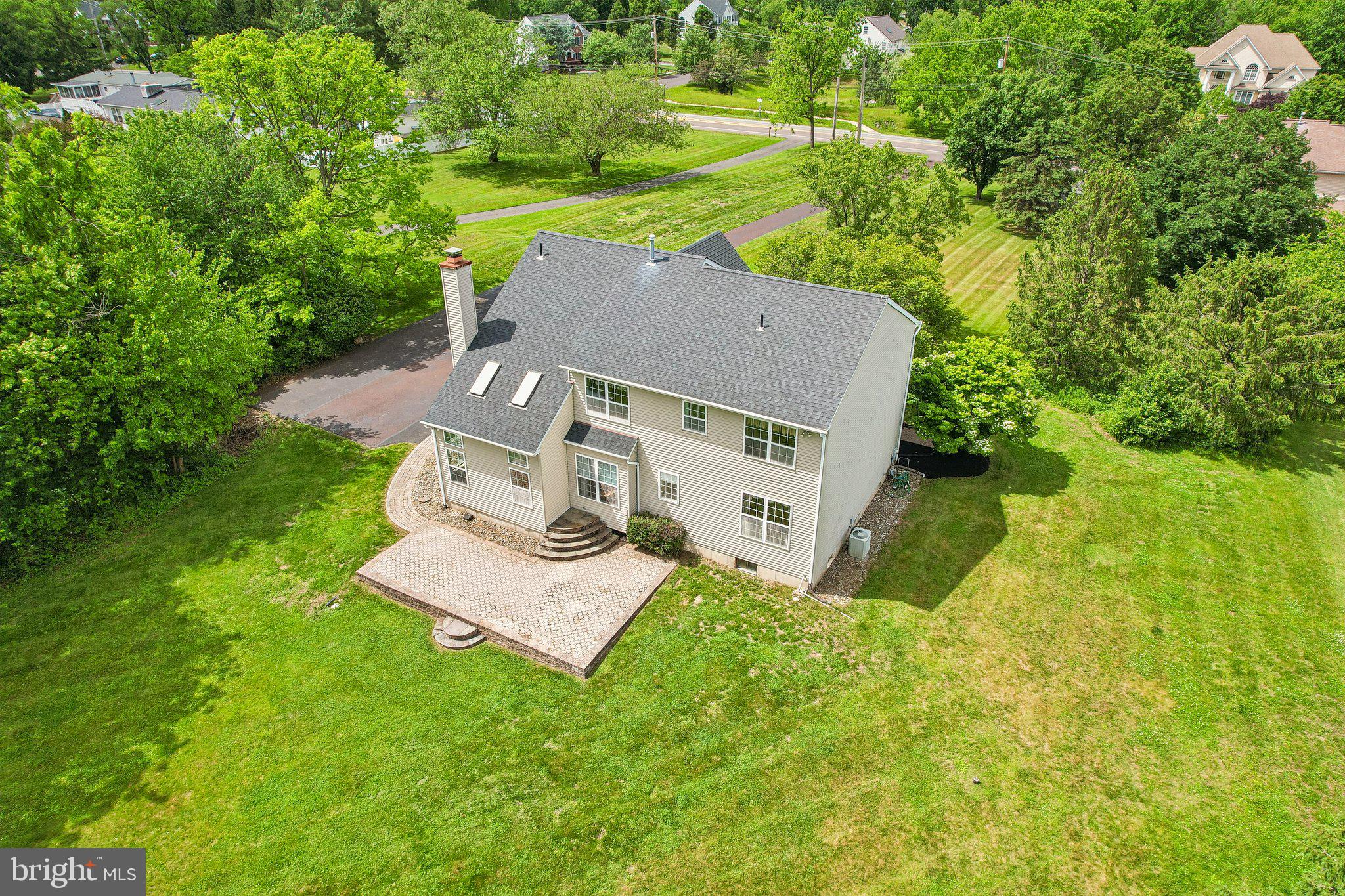 LAUREL ESTATES - Residential