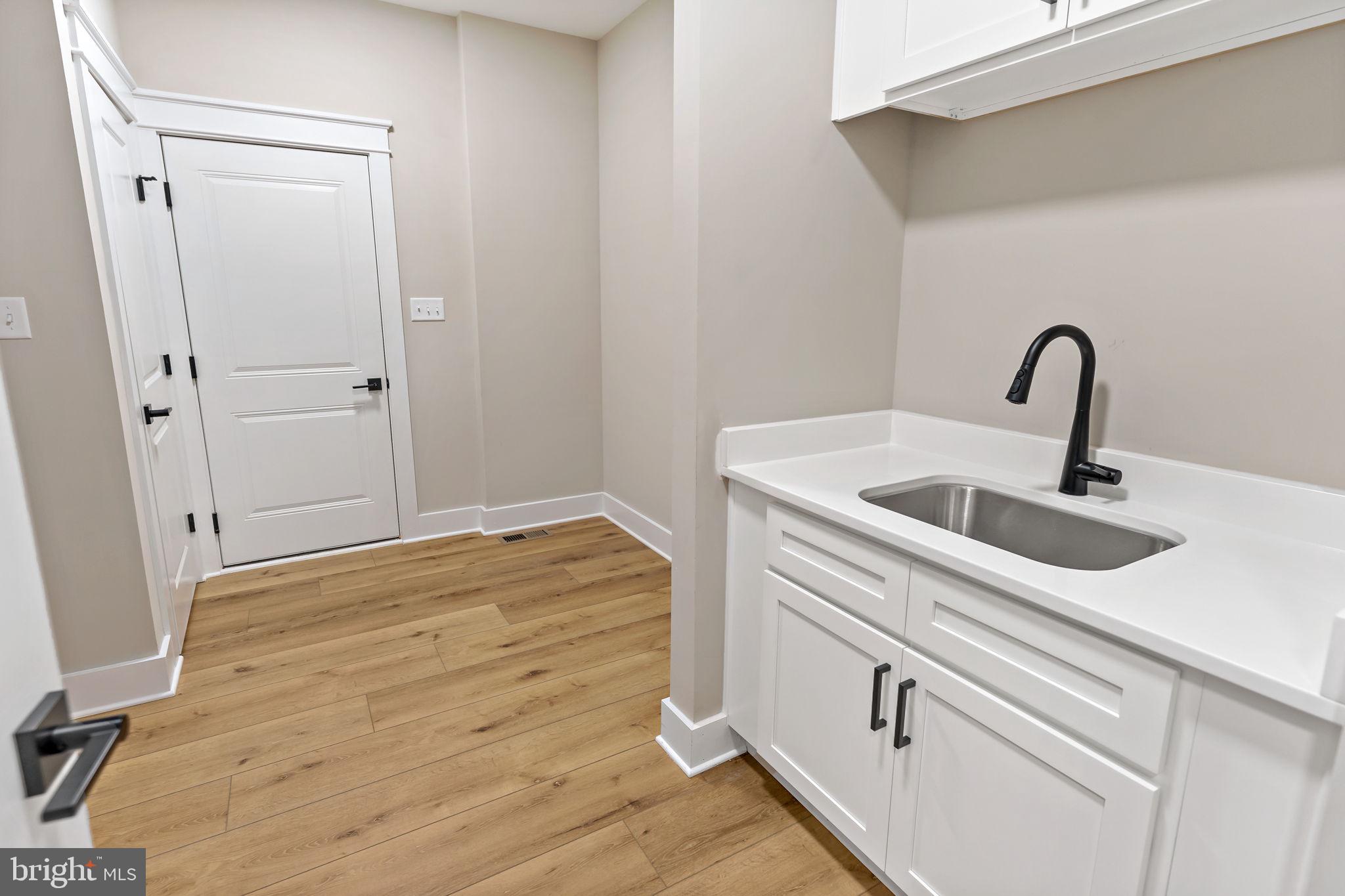 CORNERSTONE - Residential
